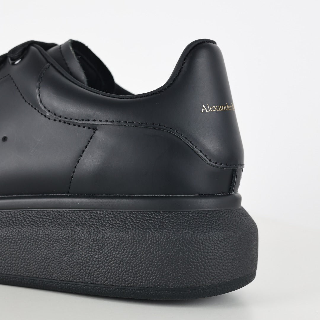 ALEXANDER MCQUEEN SNEAKER TOTAL BLACK (PELLE)