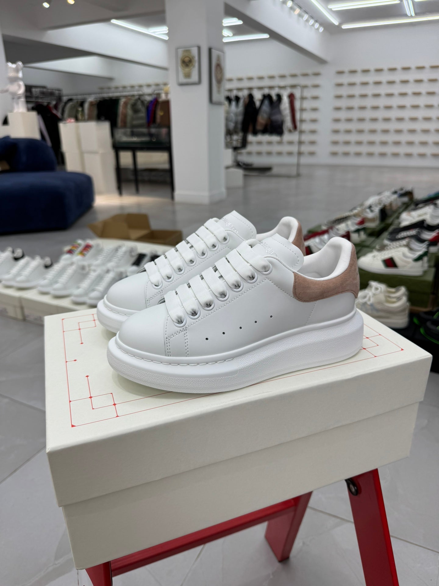 ALEXANDER MCQUEEN SNEAKER WHITE TALLONE ROSA CIPRIA (VELLUTO