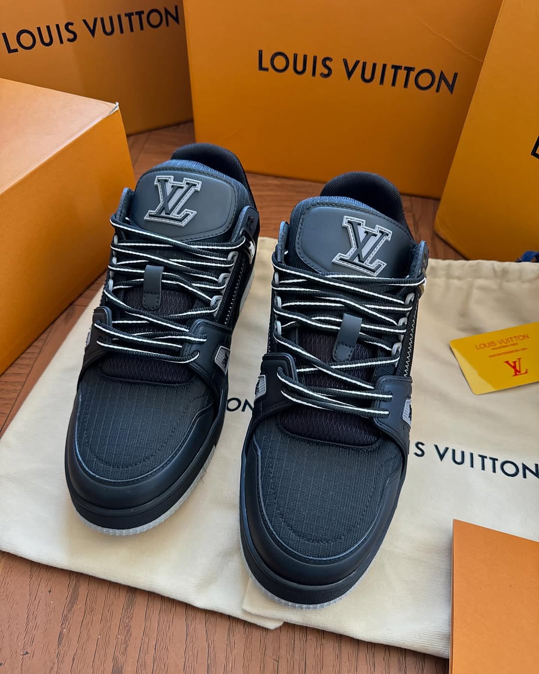 LOUIS VUITTON TRAINER BLACK (SPECIALE IMPERMEABILE)