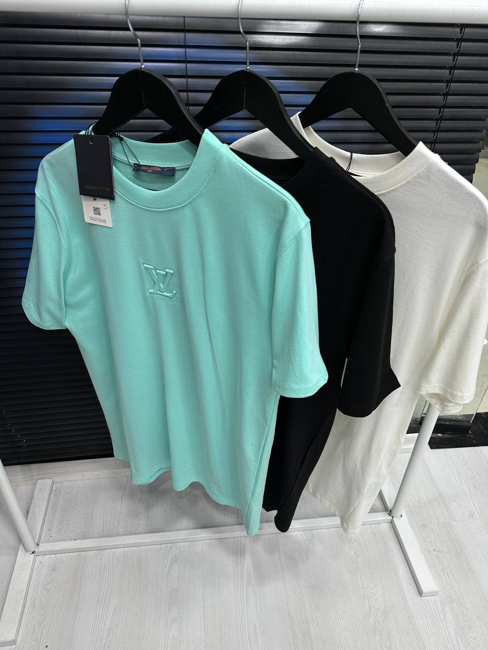 LOUIS VUITTON T-SHIRT CON INIZIALI IMPRESSE