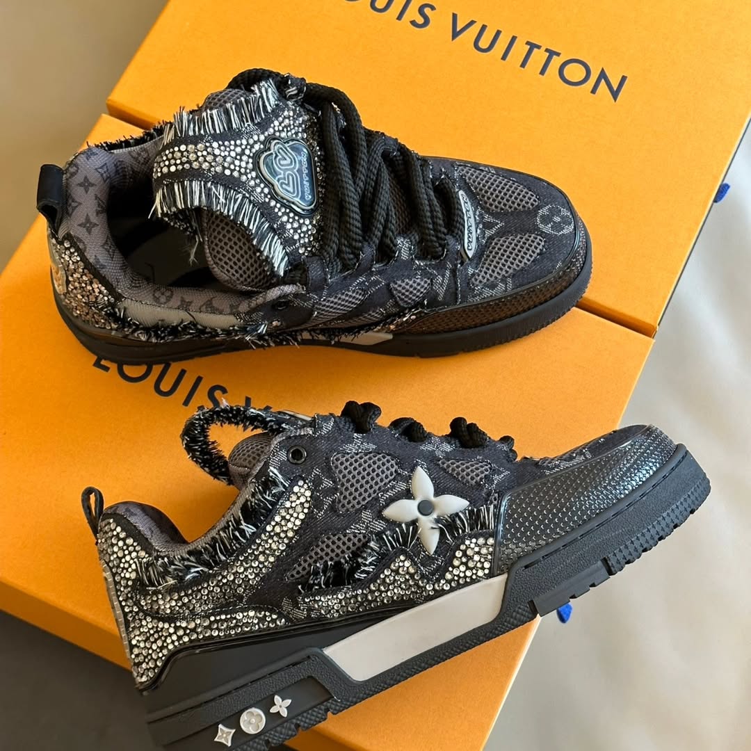 LOUIS VUITTON SKATE SWAROVSKI MONOGRAM