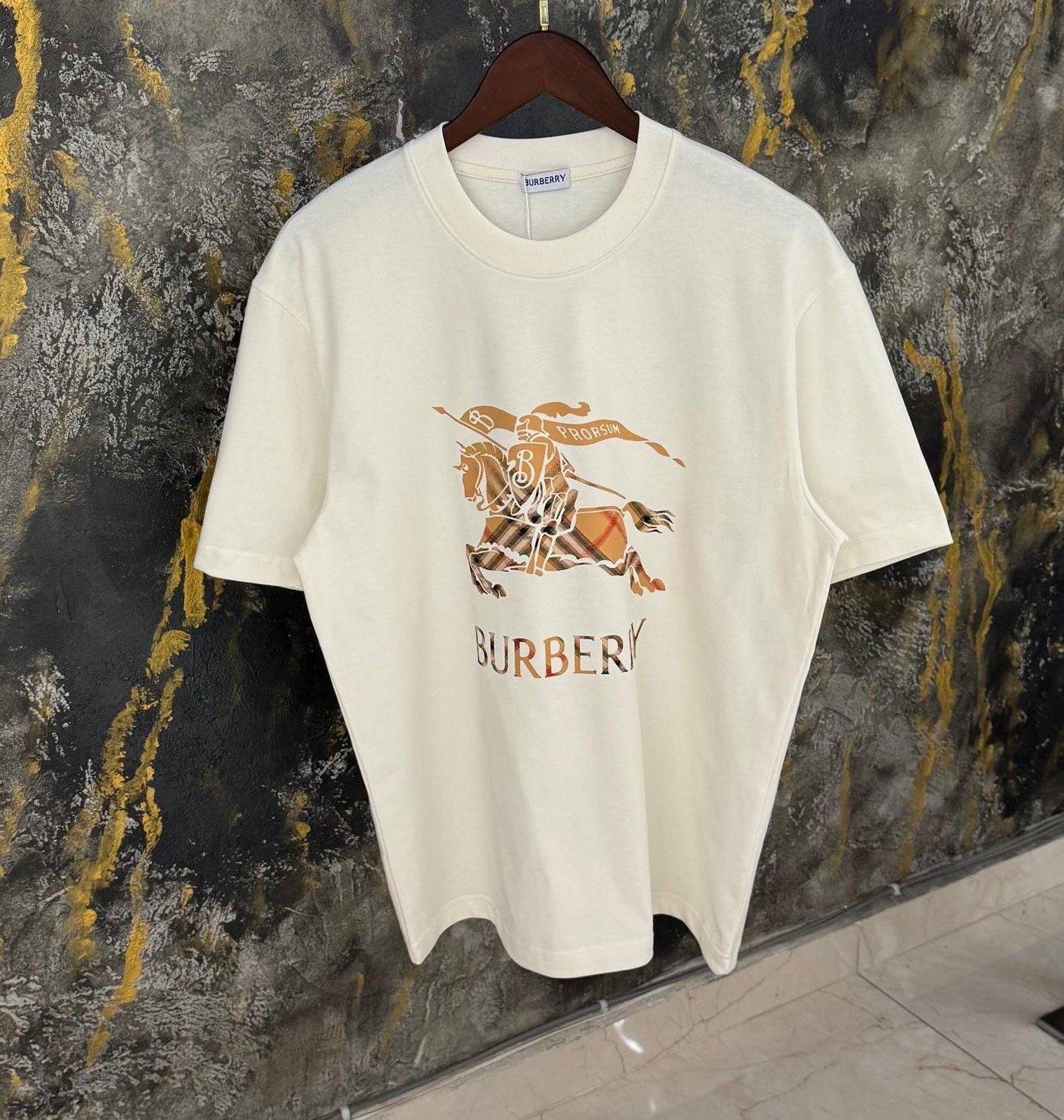 BURBERRY T-SHIRT
