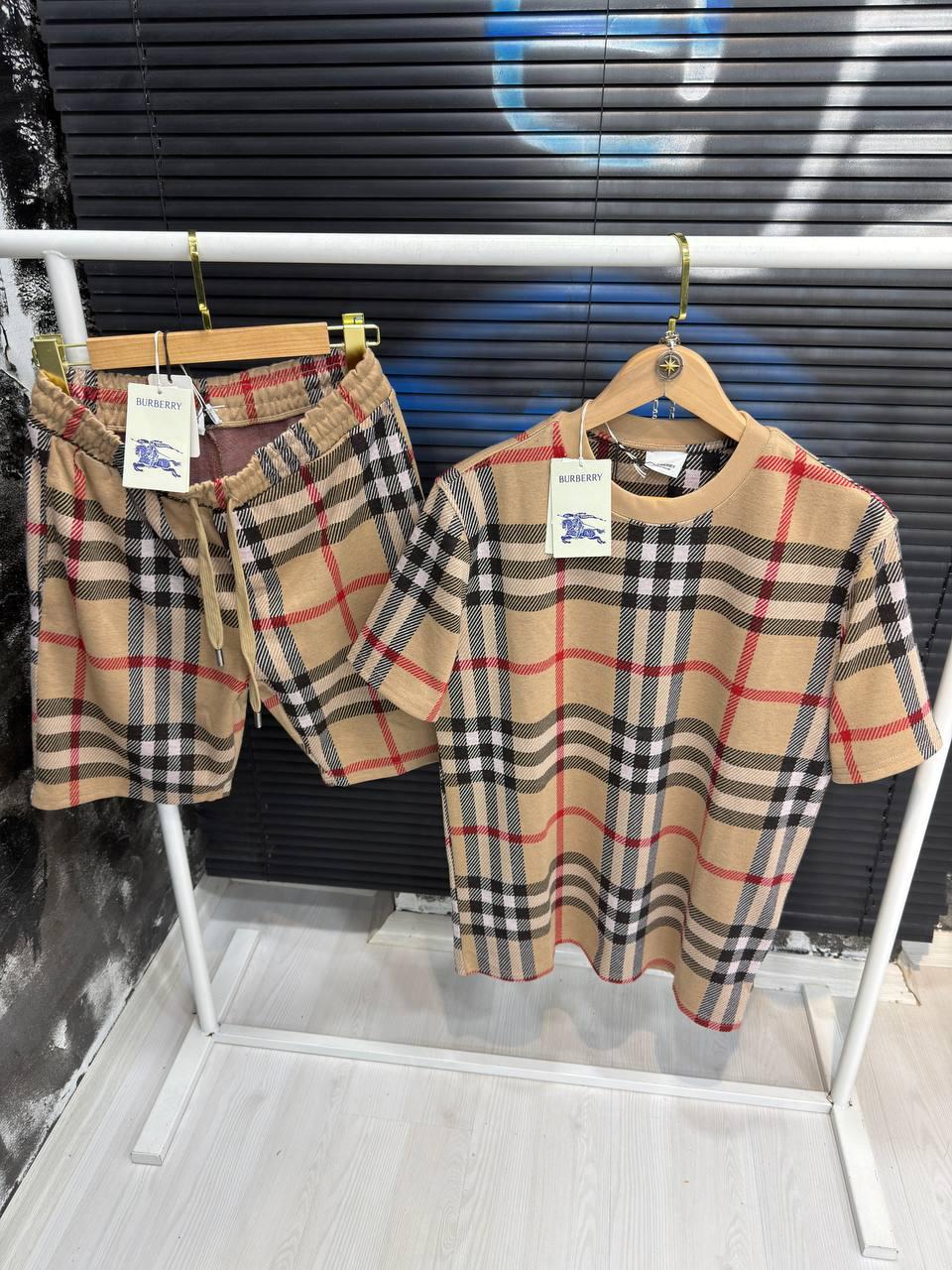 BURBERRY COORDINATO SHORT + T-SHIRT