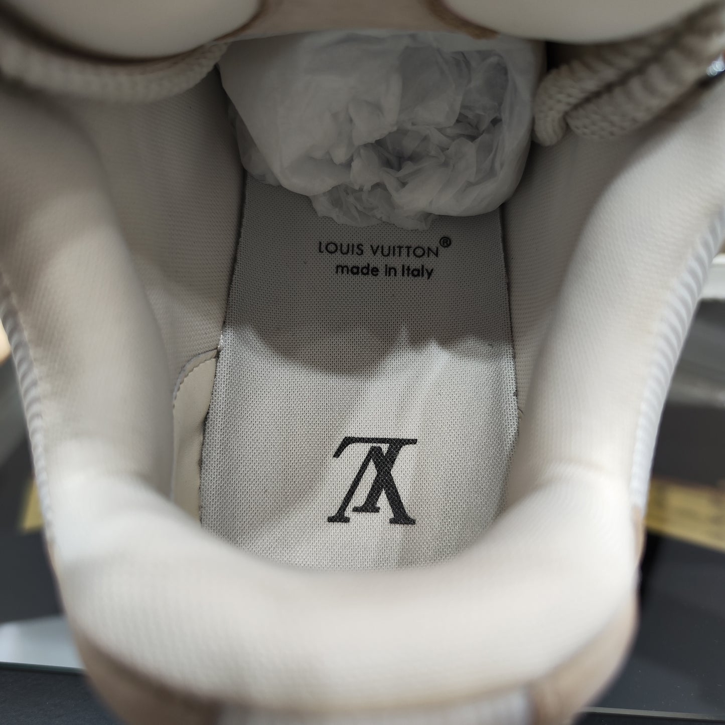 LOUIS VUITTON SKATE BEIGE