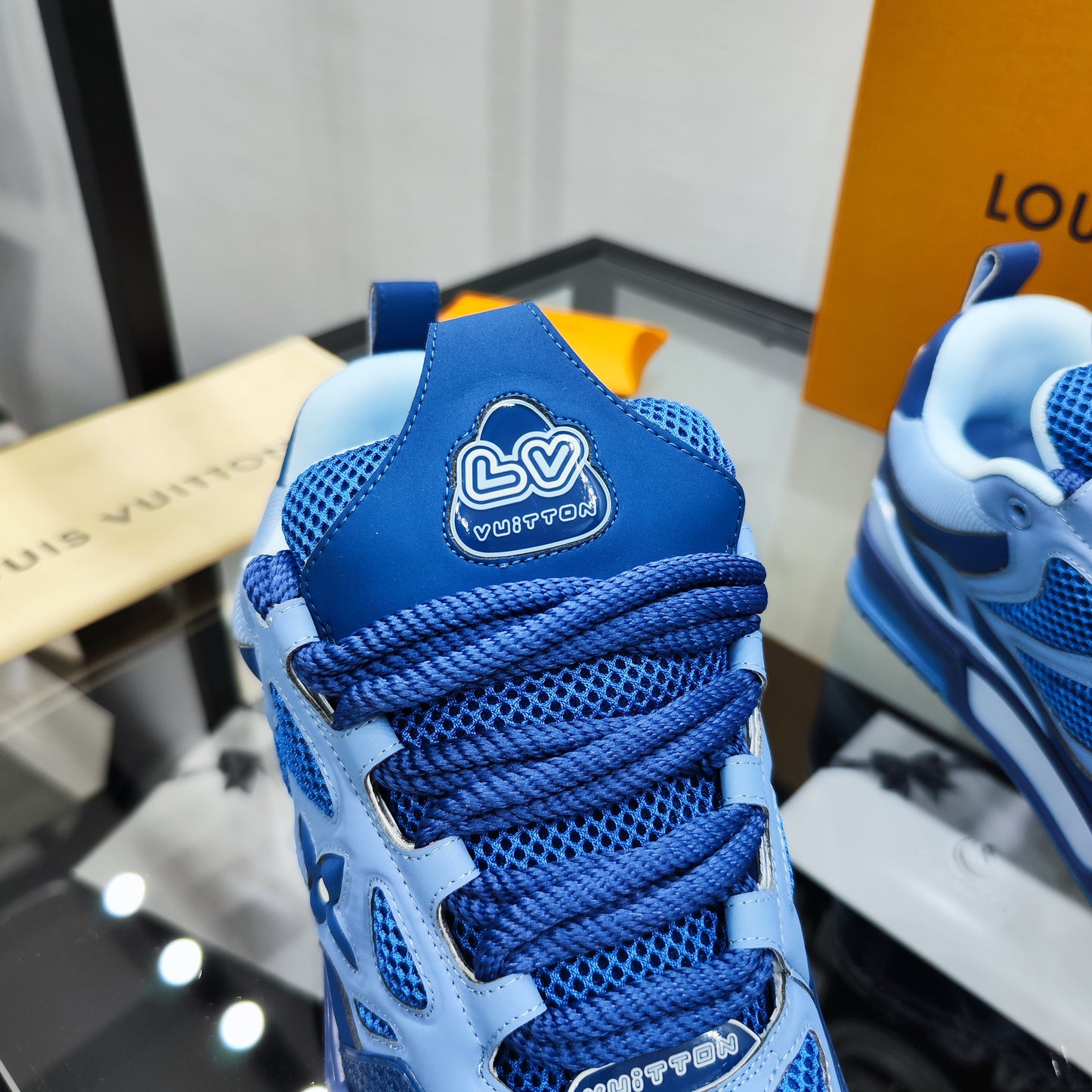 LOUIS VUITTON SKATE TOTAL BLUE