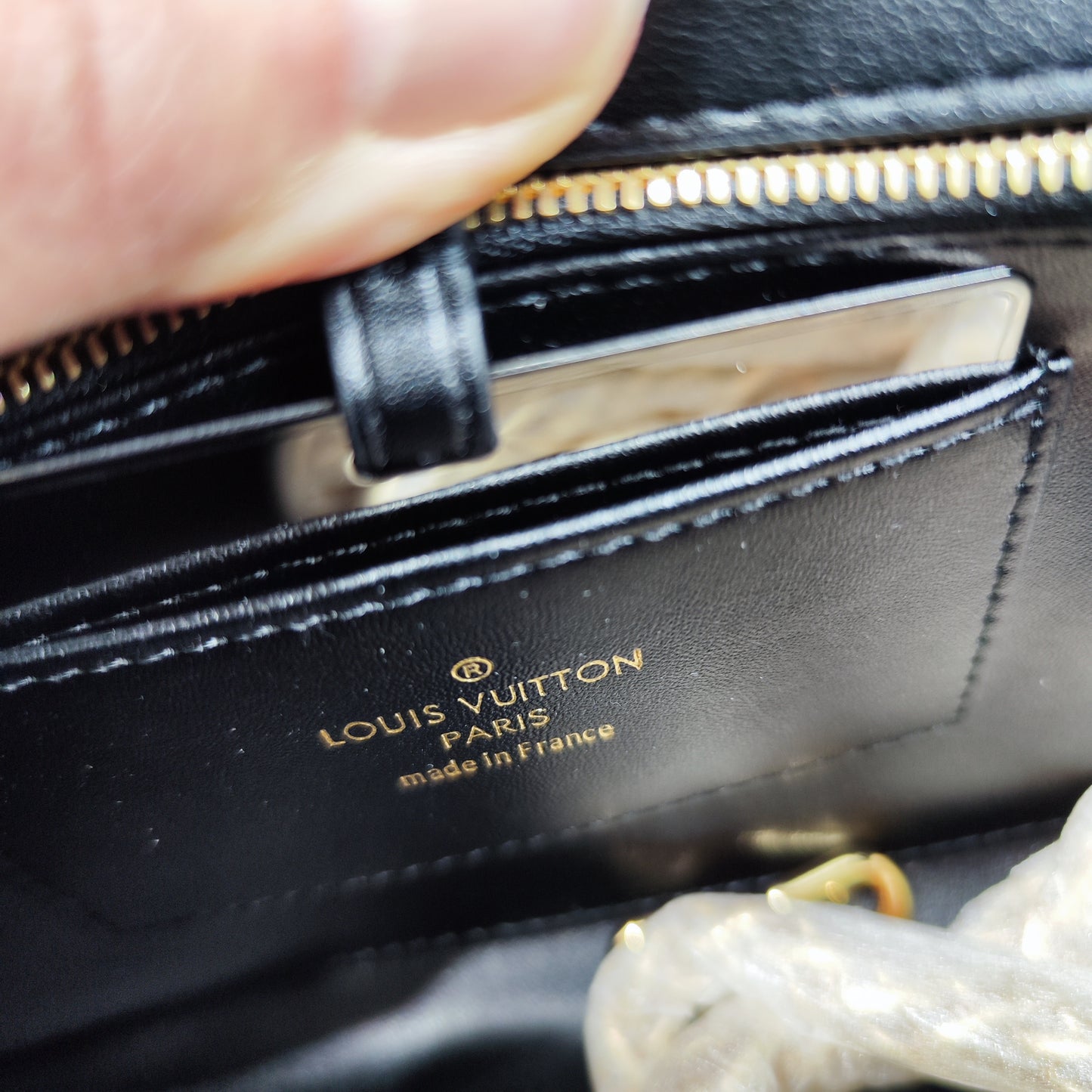 Louis Vuitton GO-14 MM pelle Nera 23cm