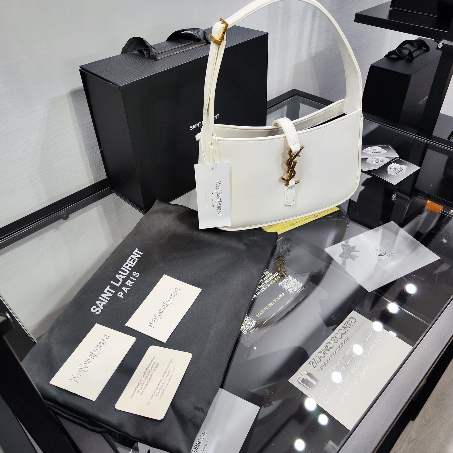 YSL Le 5 a 7 HOBO 23cm Pelle Bianca