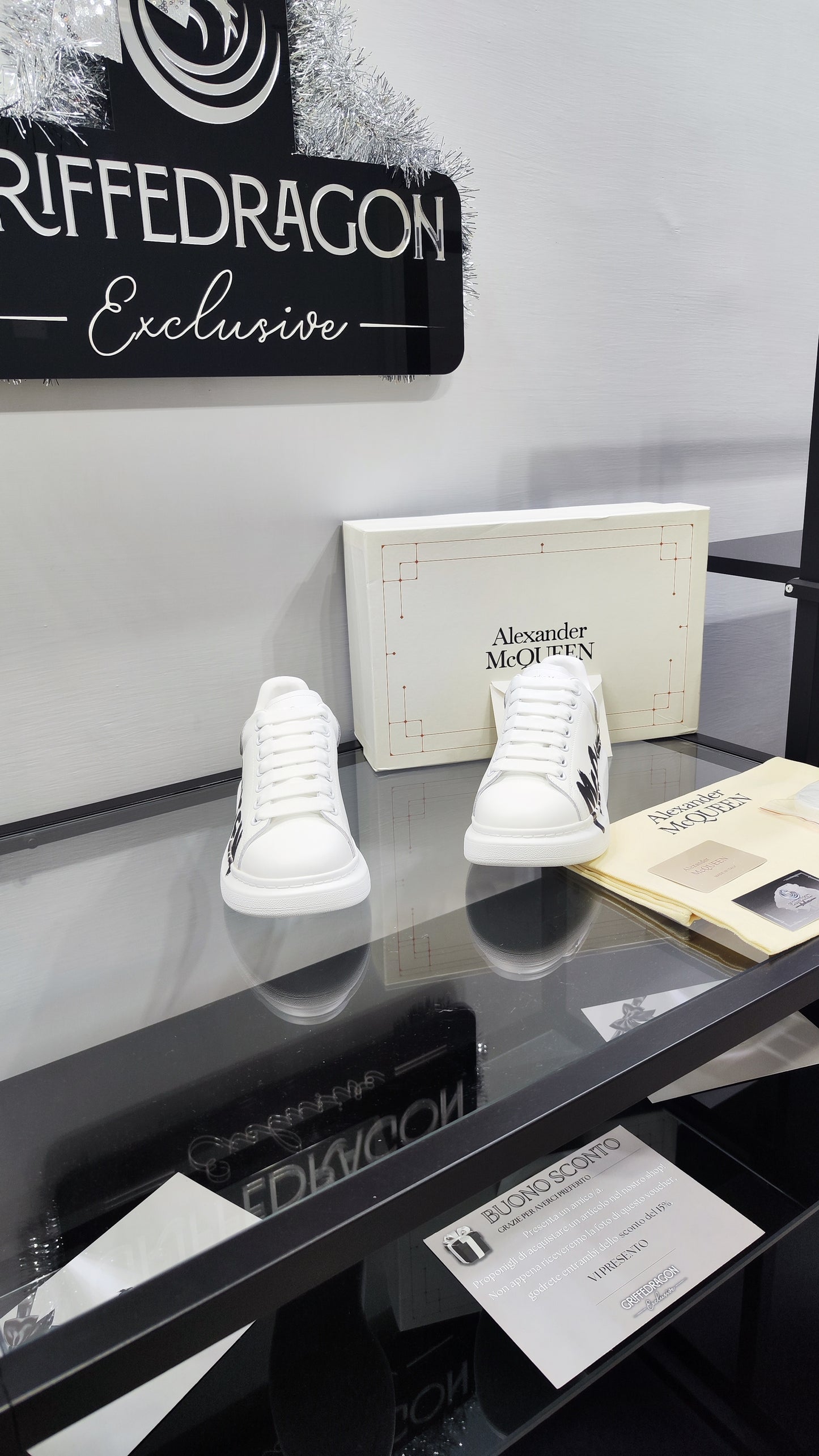 ALEXANDER MCQUEEN SNEAKER WHITE GRAFFITI