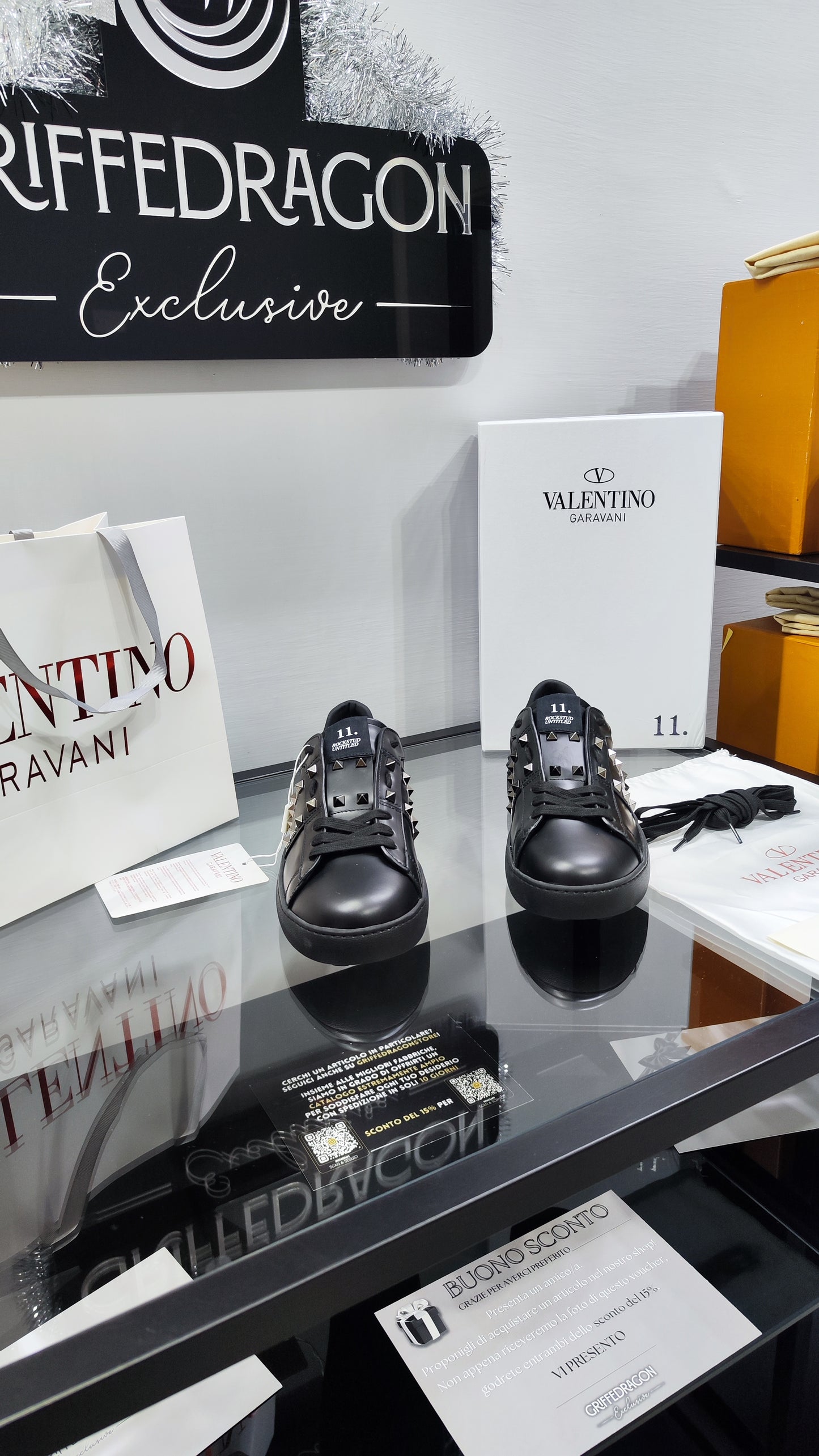 Valentino Sneaker "Rockstud" Total Black fascia Borchiata