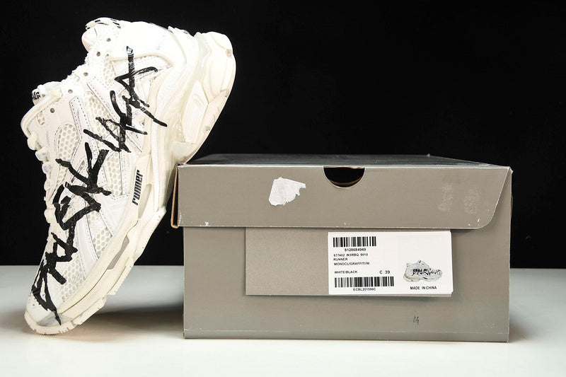 BALENCIAGA RUNNER WHITE GRAFFITI