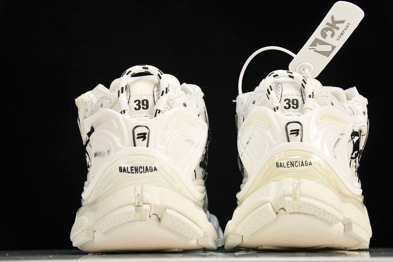 BALENCIAGA RUNNER WHITE GRAFFITI