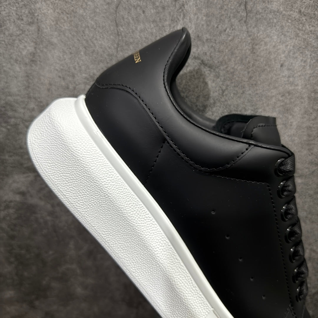 ALEXANDER MCQUEEN SNEAKER TOTAL BLACK SUOLA WHITE (PELLE)