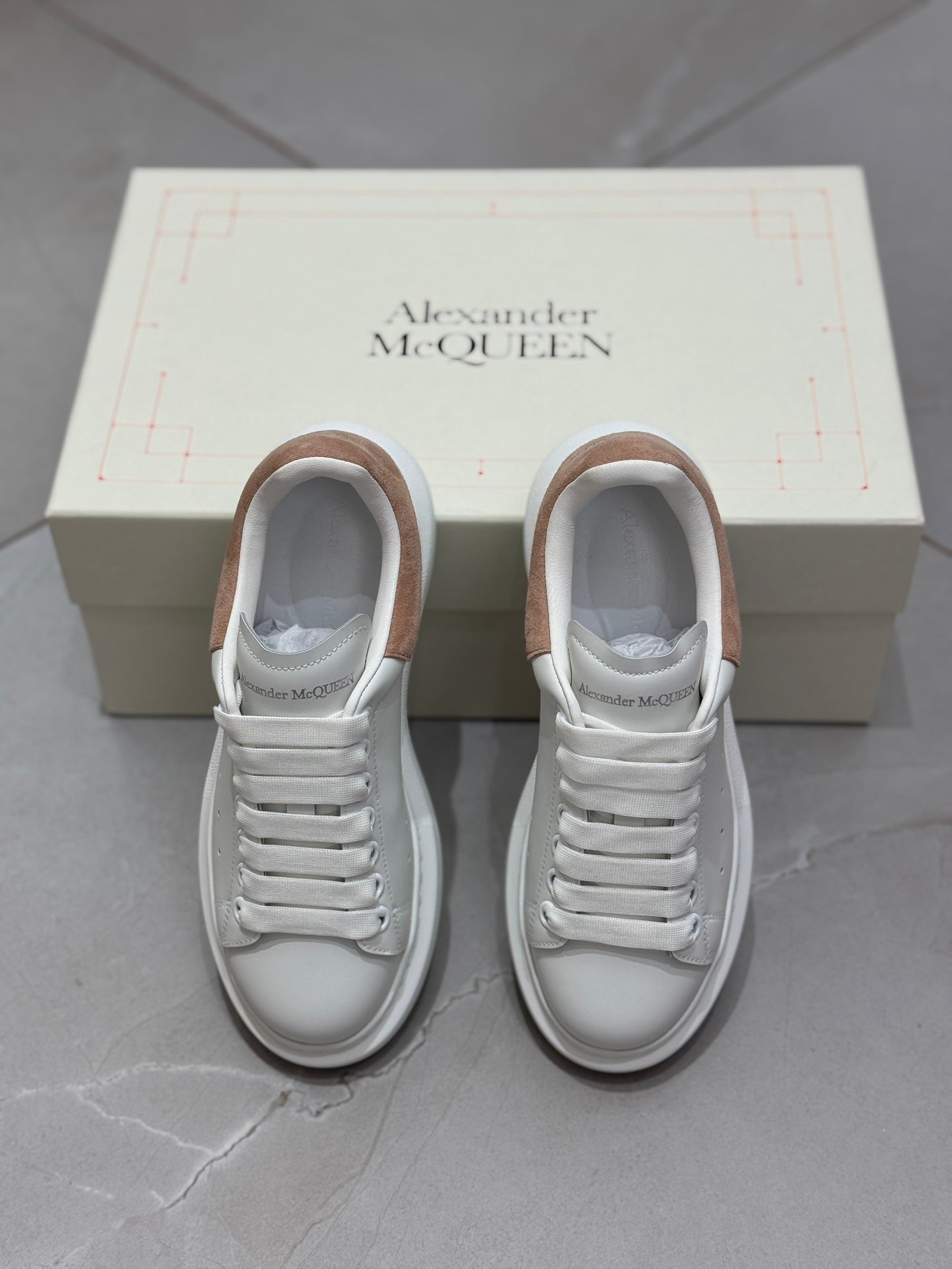 ALEXANDER MCQUEEN SNEAKER WHITE TALLONE ROSA CIPRIA (VELLUTO