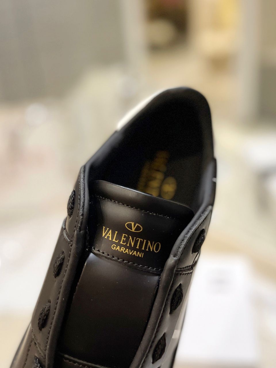 Valentino Sneaker "Open" Total Black logo VLTN