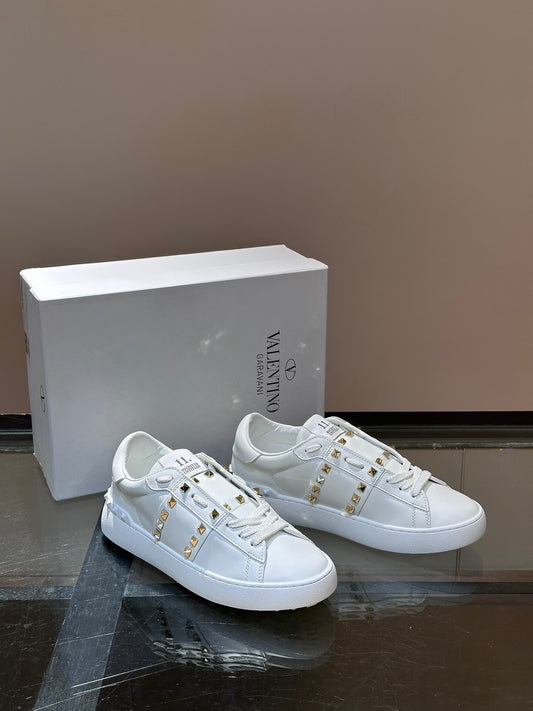 Valentino Sneaker "Rockstud" Total White Borchie Oro