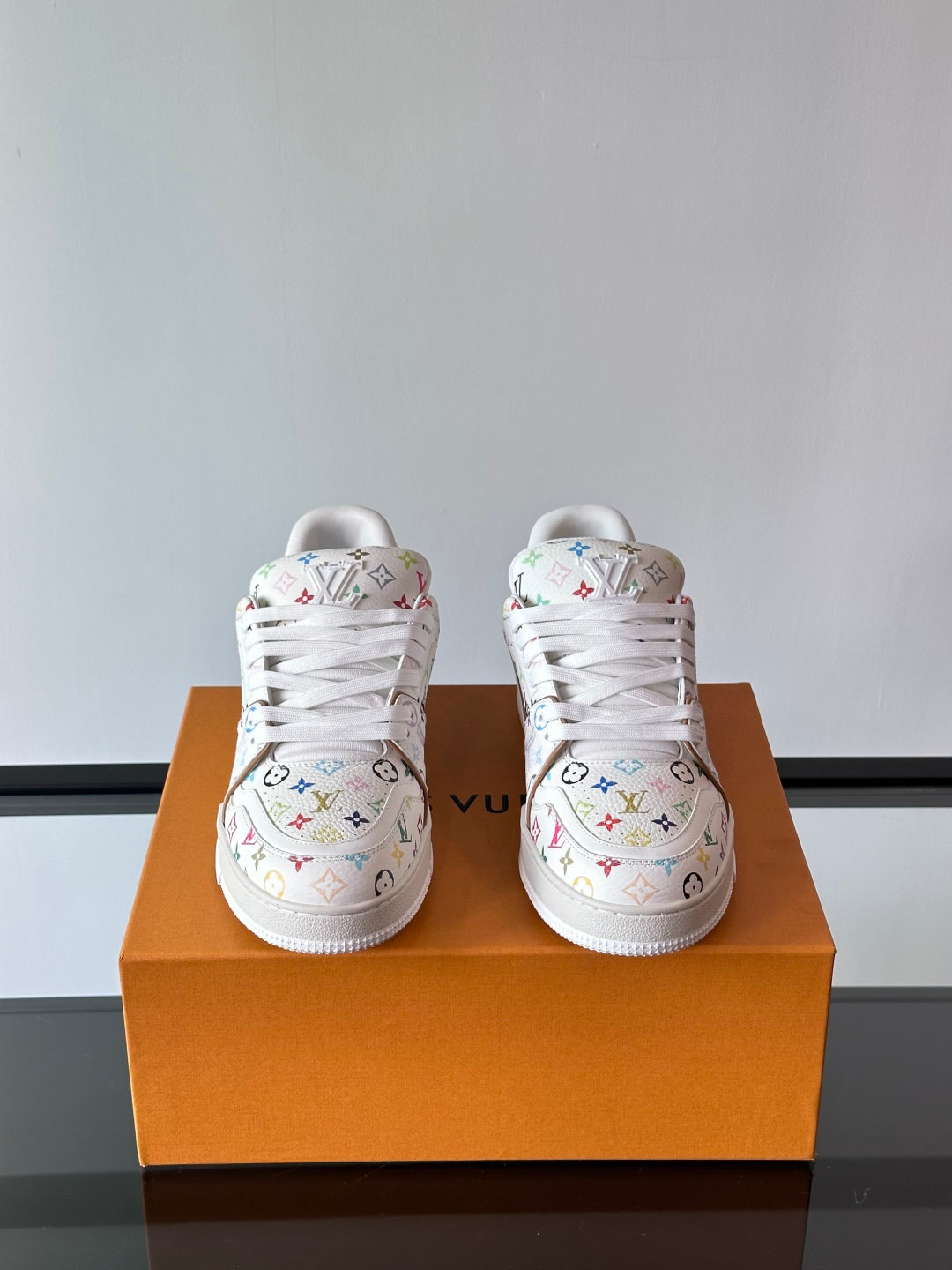 LOUIS VUITTON TRAINER  x TAKASHI MURAKAMI WHITE