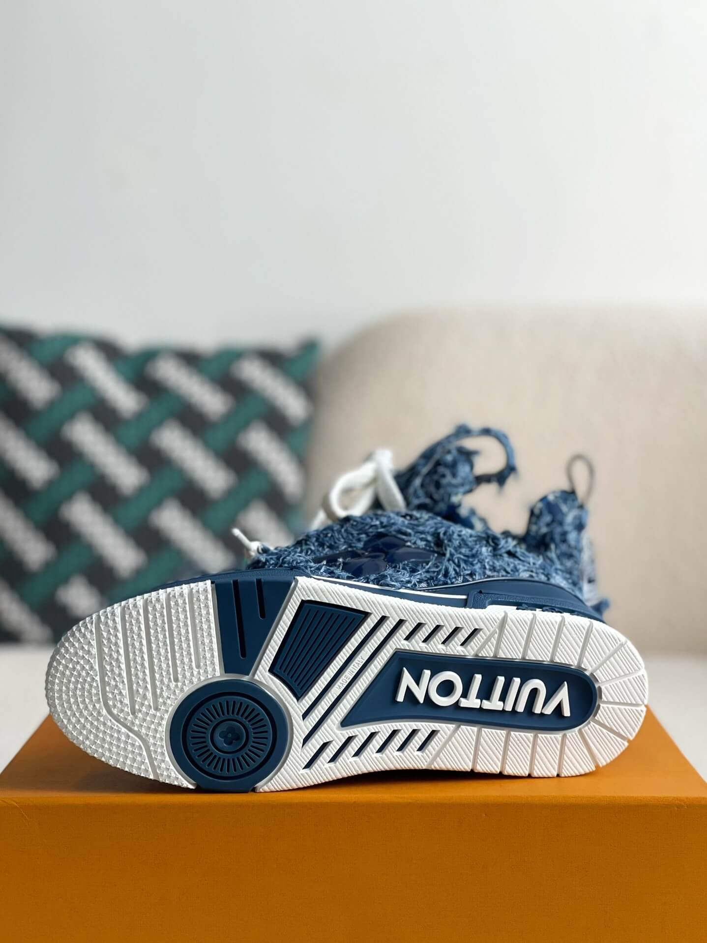 LOUIS VUITTON SKATE JEANS SPECIAL