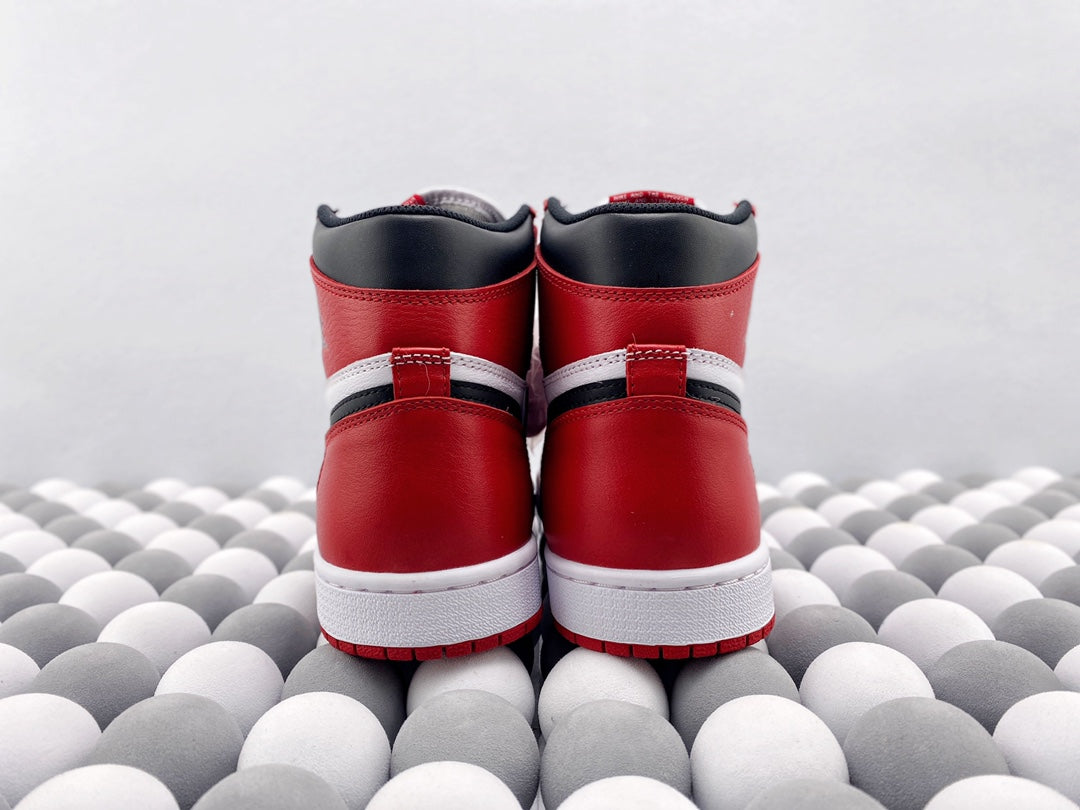 AIR JORDAN 1 RETRO HIGH OG CHICAGO FD1412-612