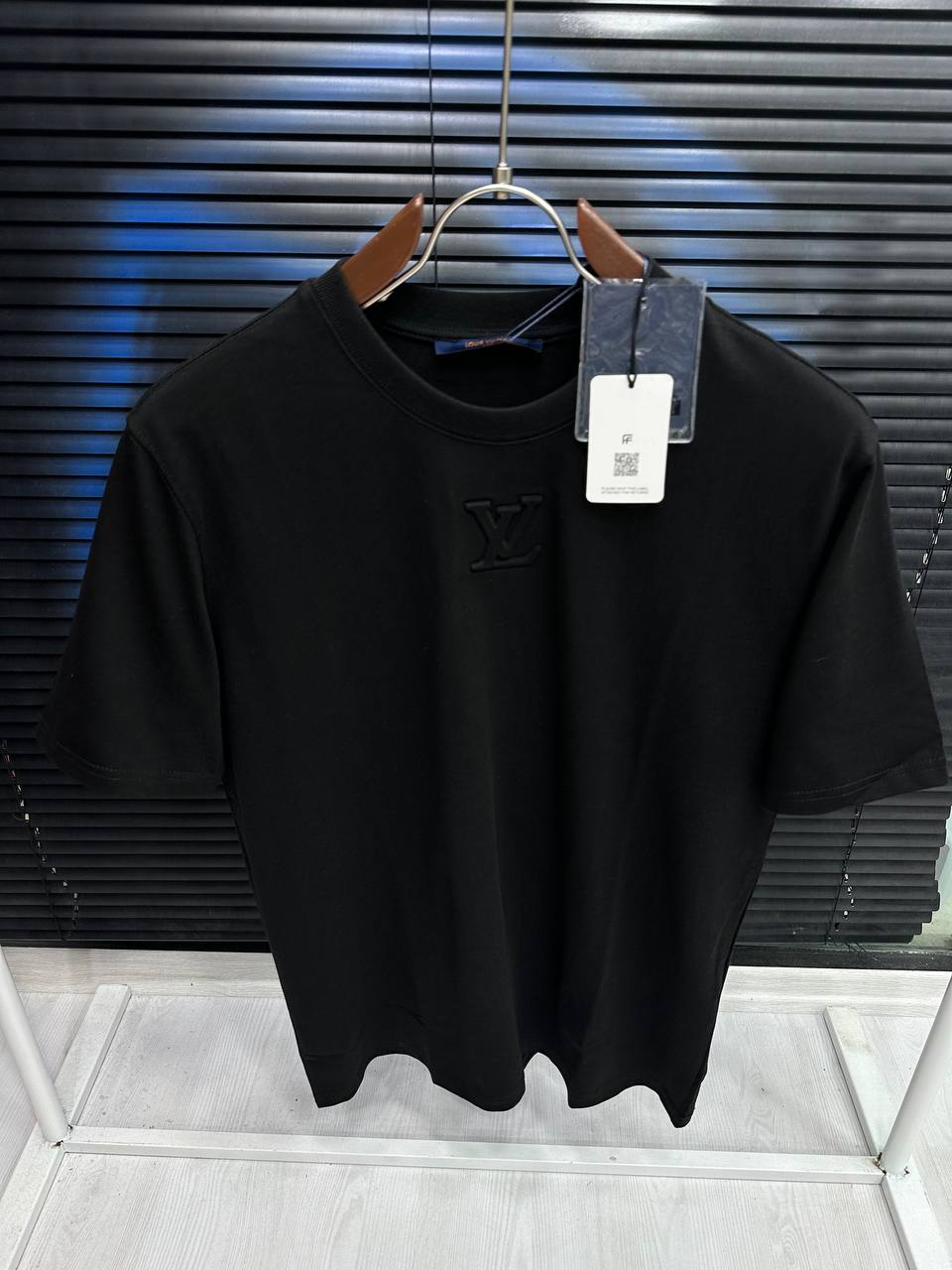 LOUIS VUITTON T-SHIRT CON INIZIALI IMPRESSE