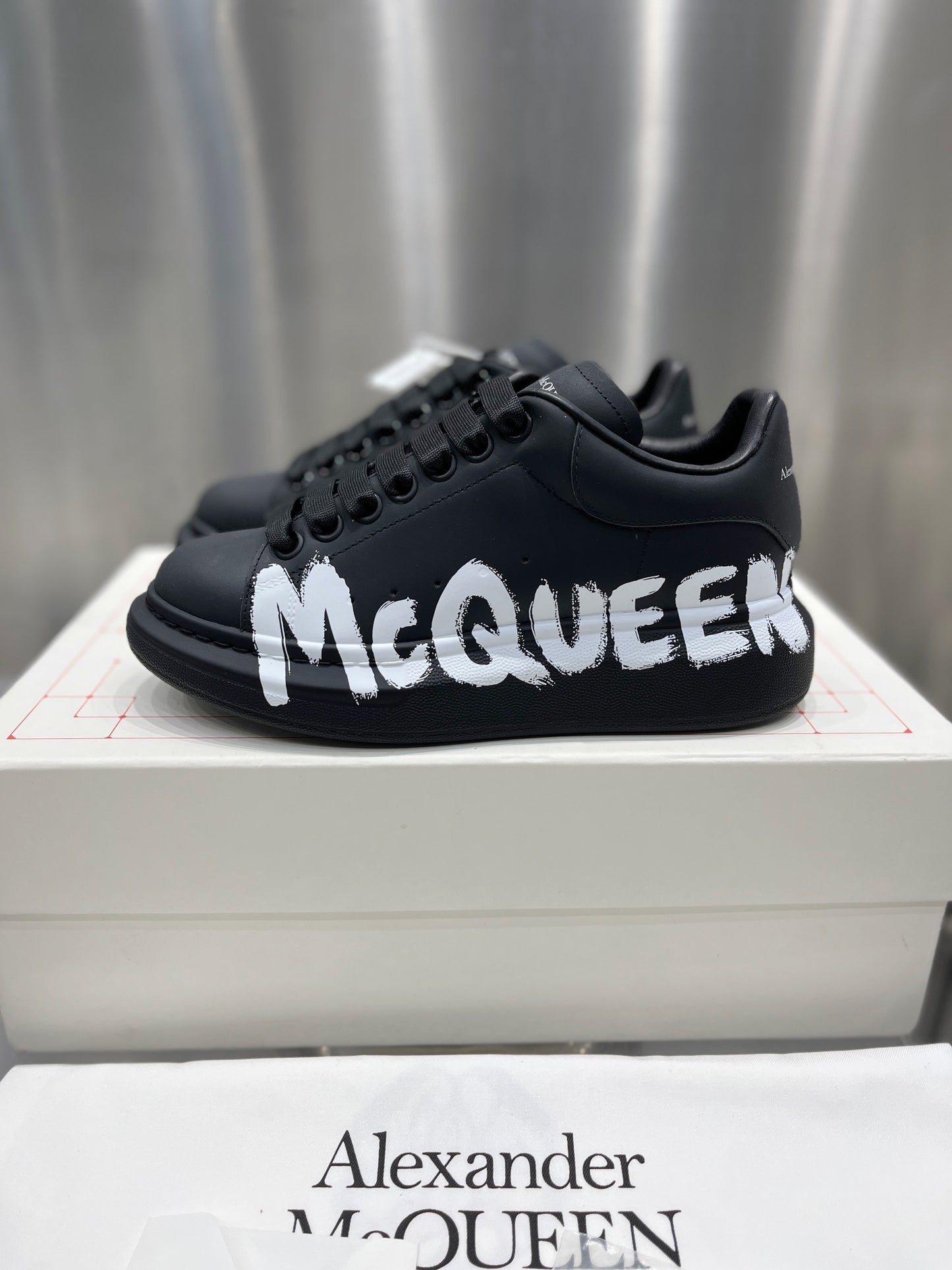 ALEXANDER MCQUEEN SNEAKER BLACK GRAFFITI