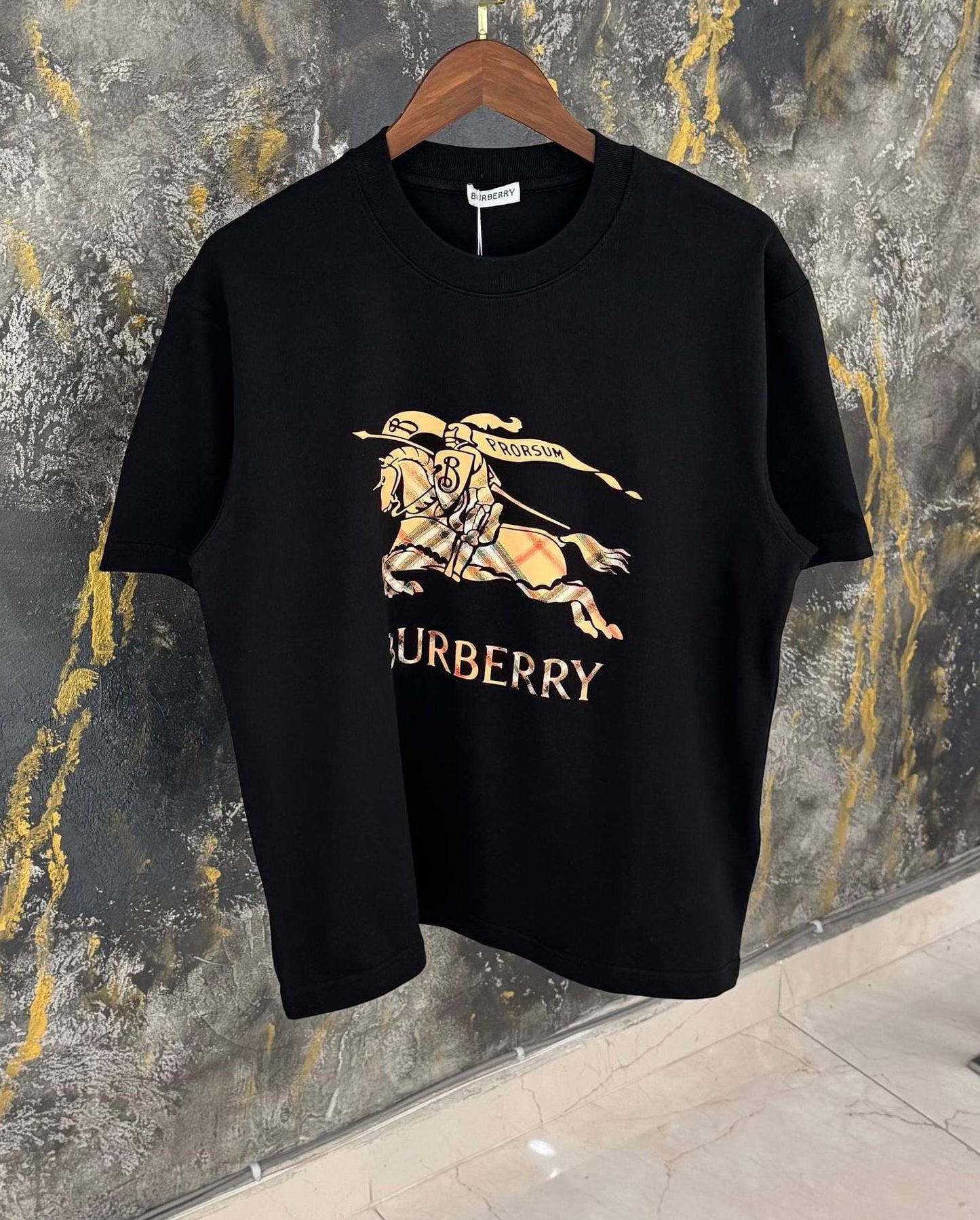 BURBERRY T-SHIRT