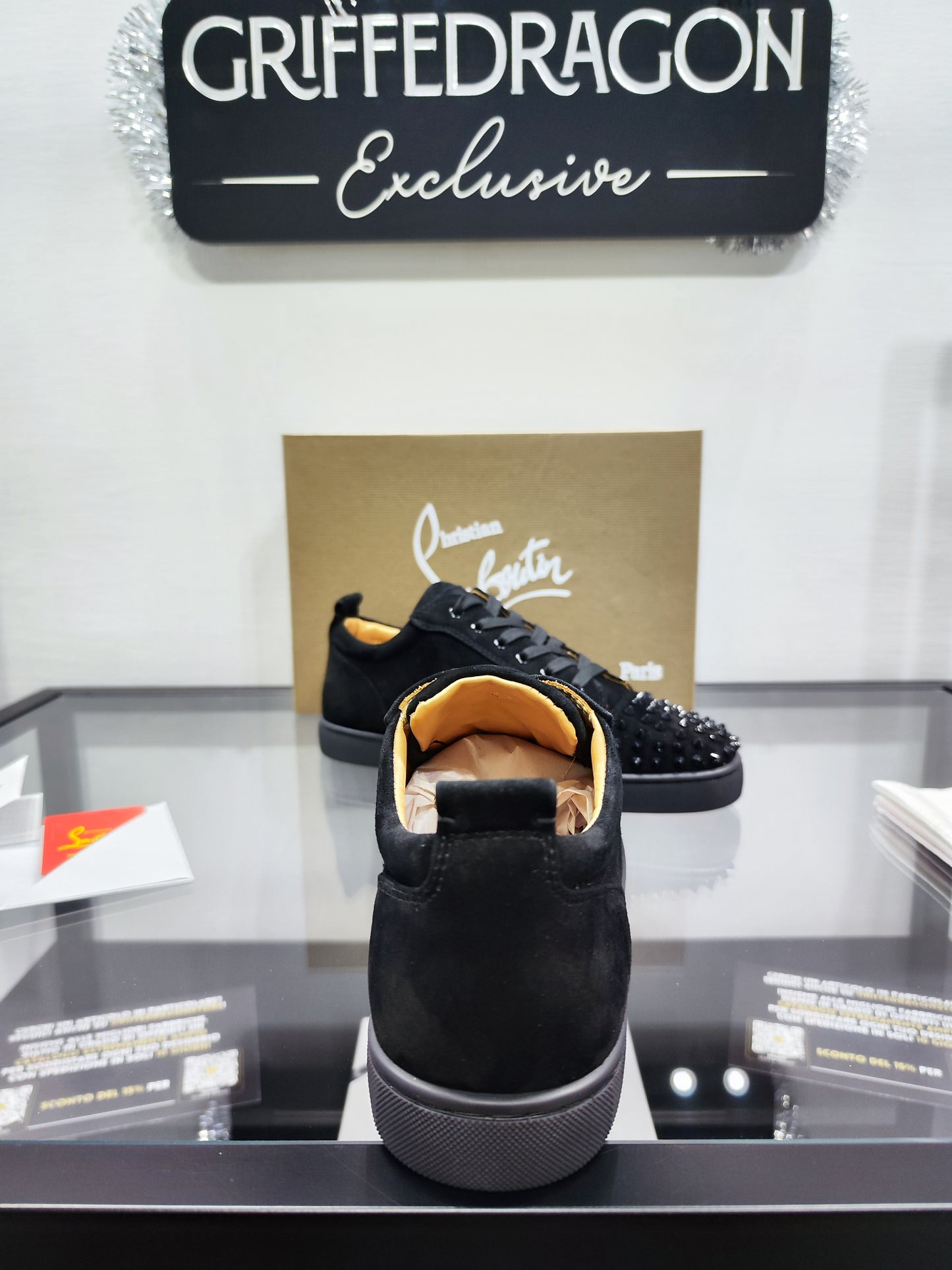 Christian Louboutin Spikes Velluto con Borchie - Black
