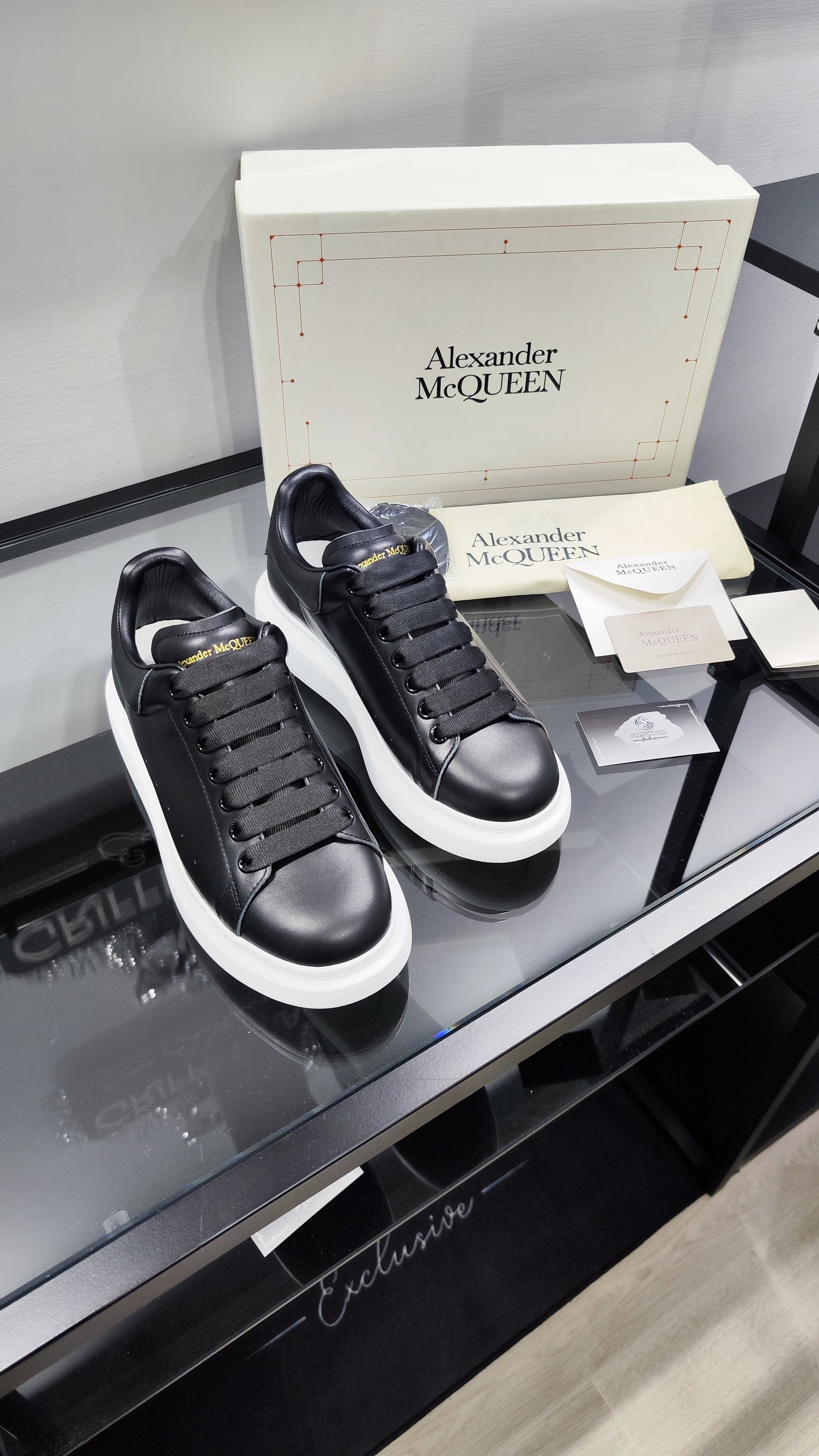 ALEXANDER MCQUEEN SNEAKER TOTAL BLACK SUOLA WHITE (PELLE)