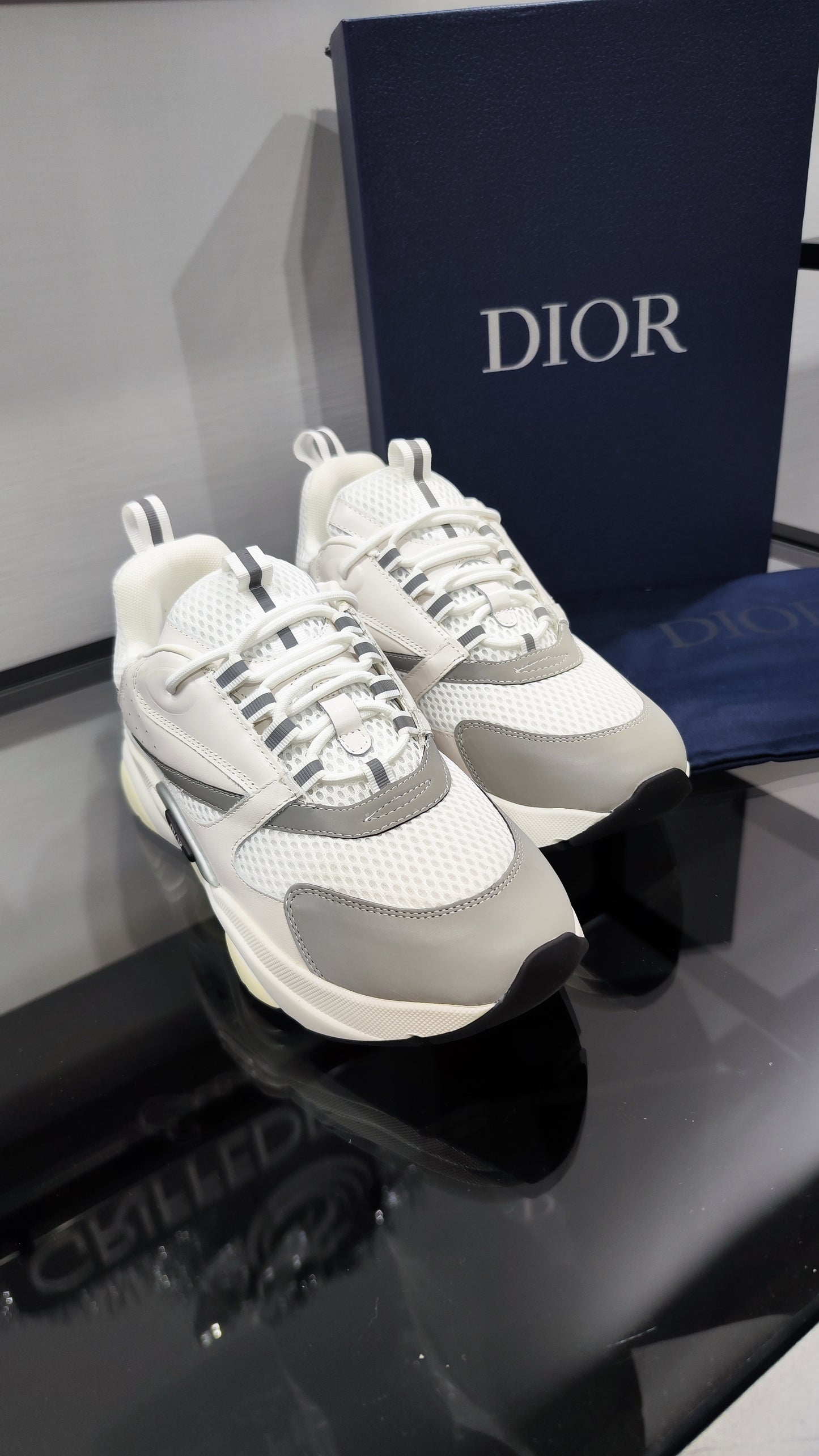 B22 Sneaker White/Grey