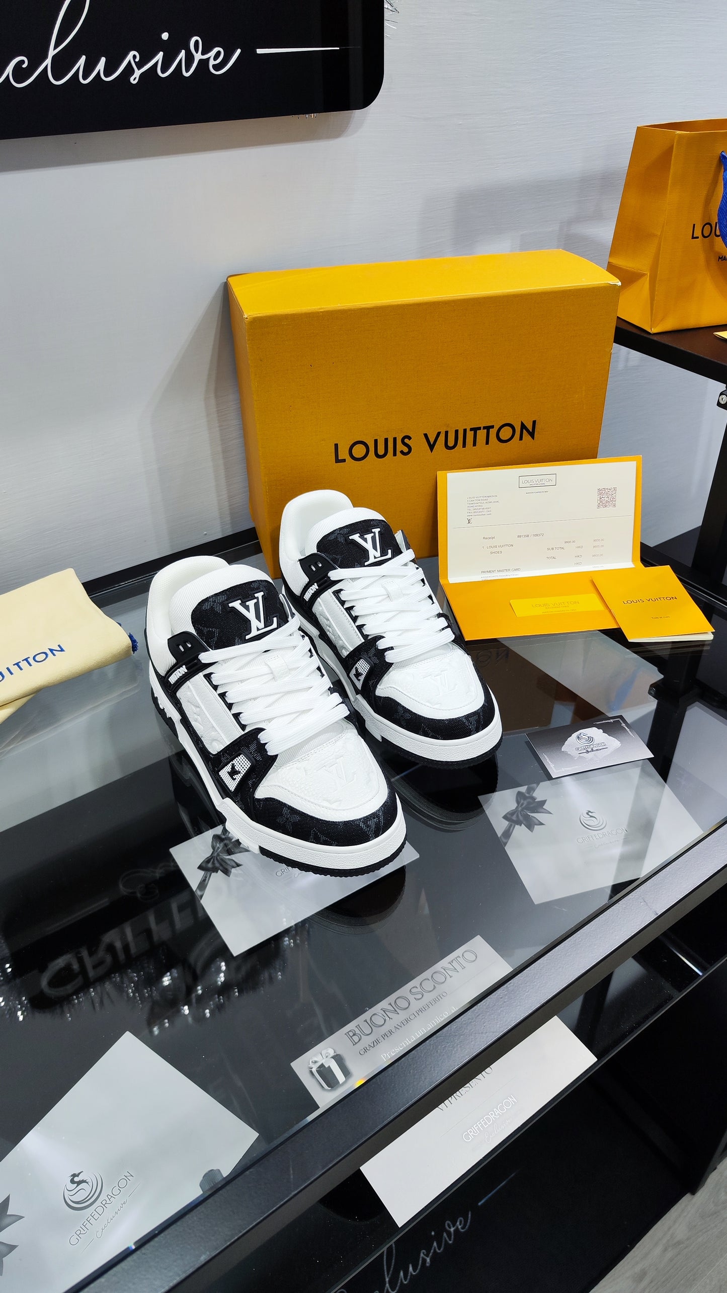 LOUIS VUITTON TRAINER DENIM WHITE BLACK