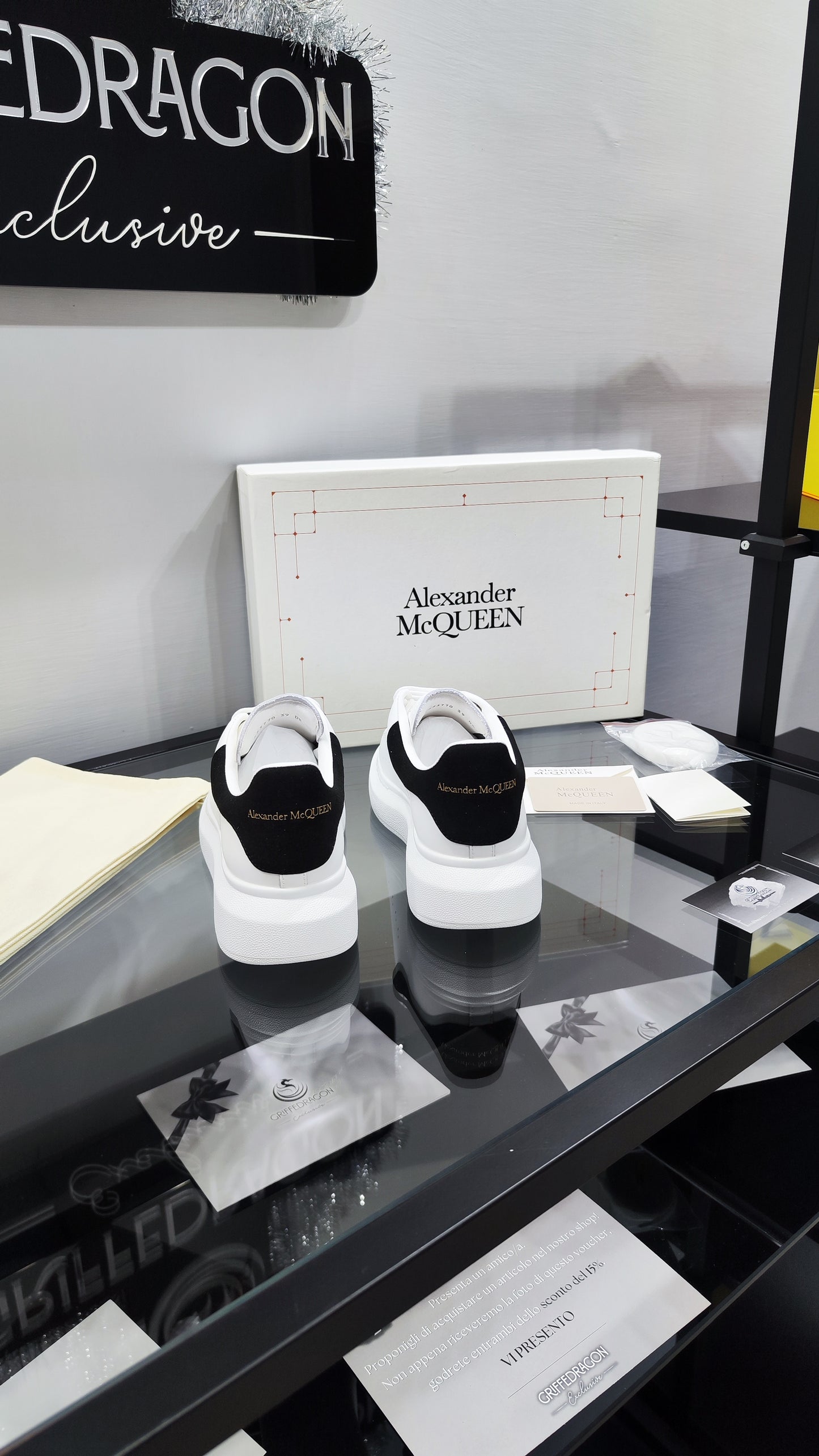 ALEXANDER MCQUEEN SNEAKER WHITE RETRO BLACK (VELLUTO)