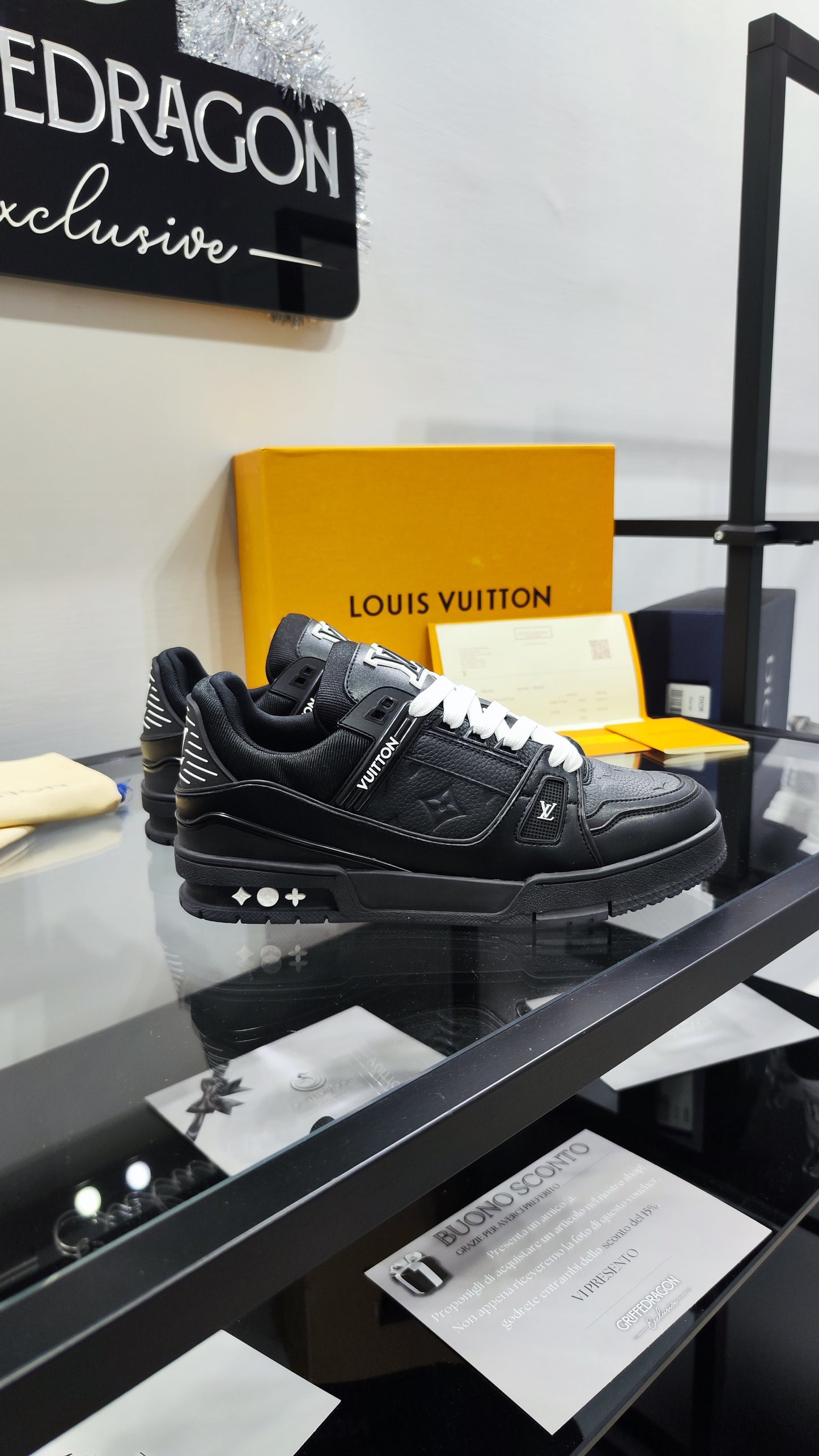 LOUIS VUITTON TRAINER TOTAL BLACK