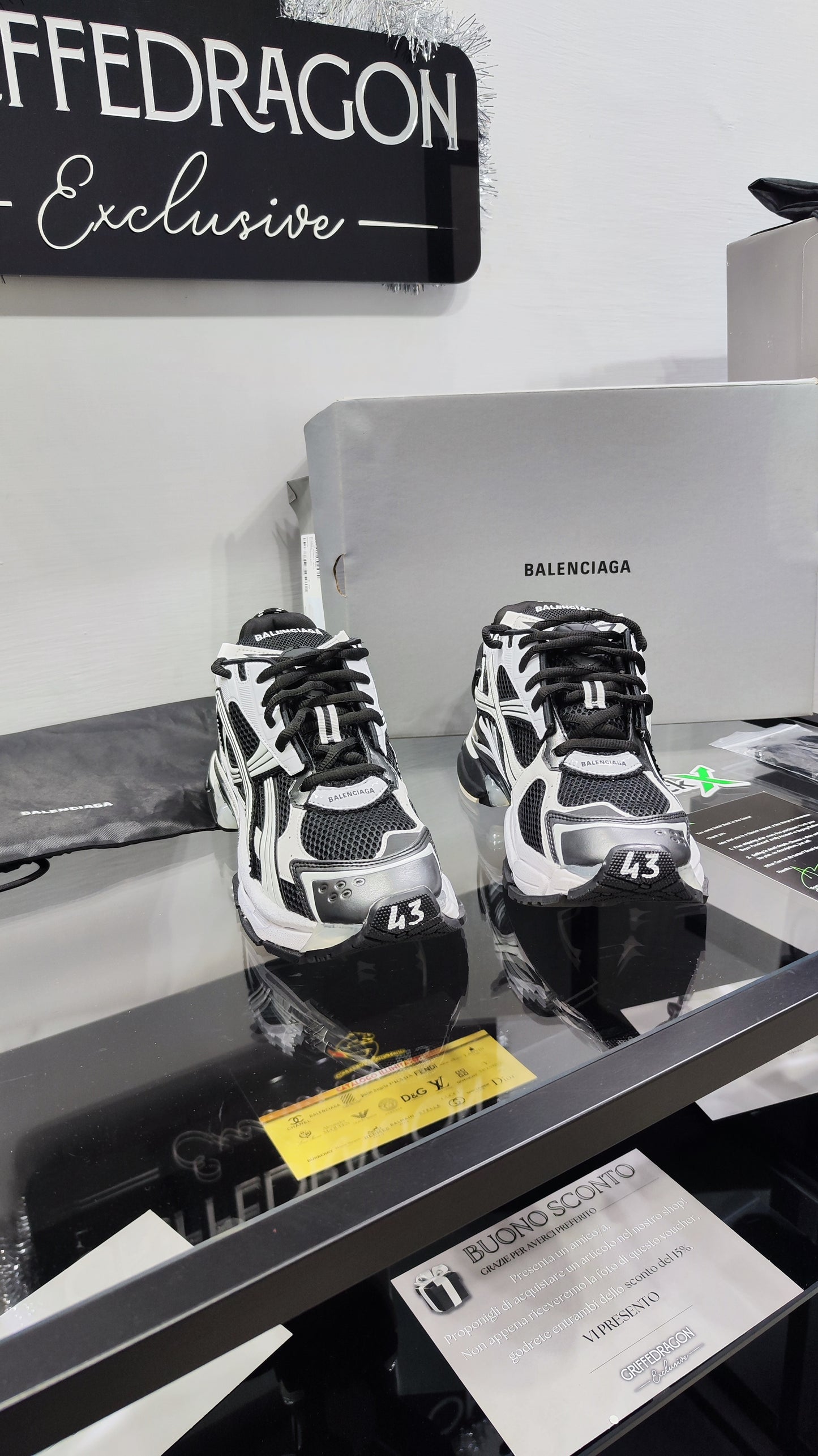 BALENCIAGA RUNNER BLACK WHITE