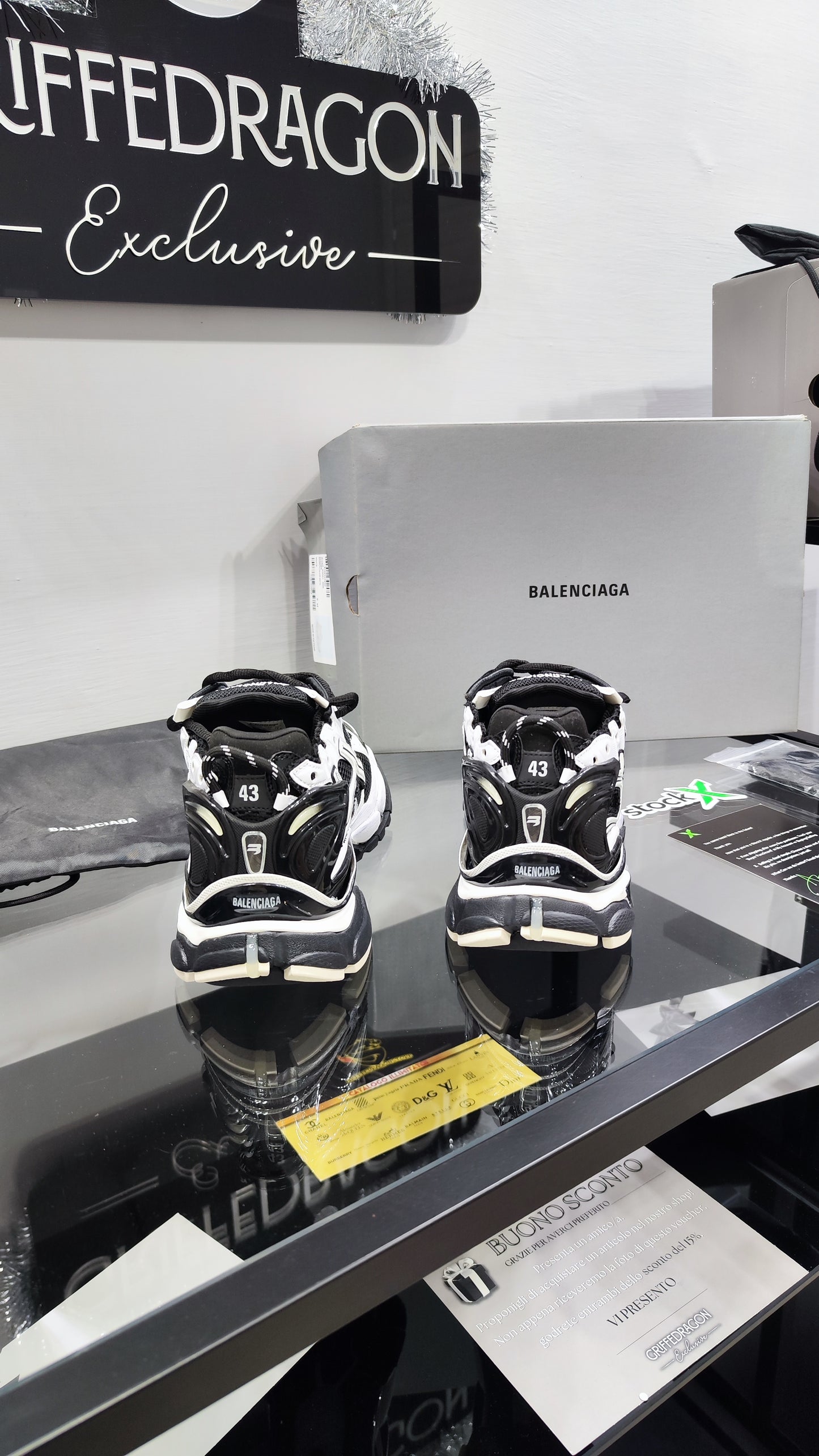 BALENCIAGA RUNNER BLACK WHITE