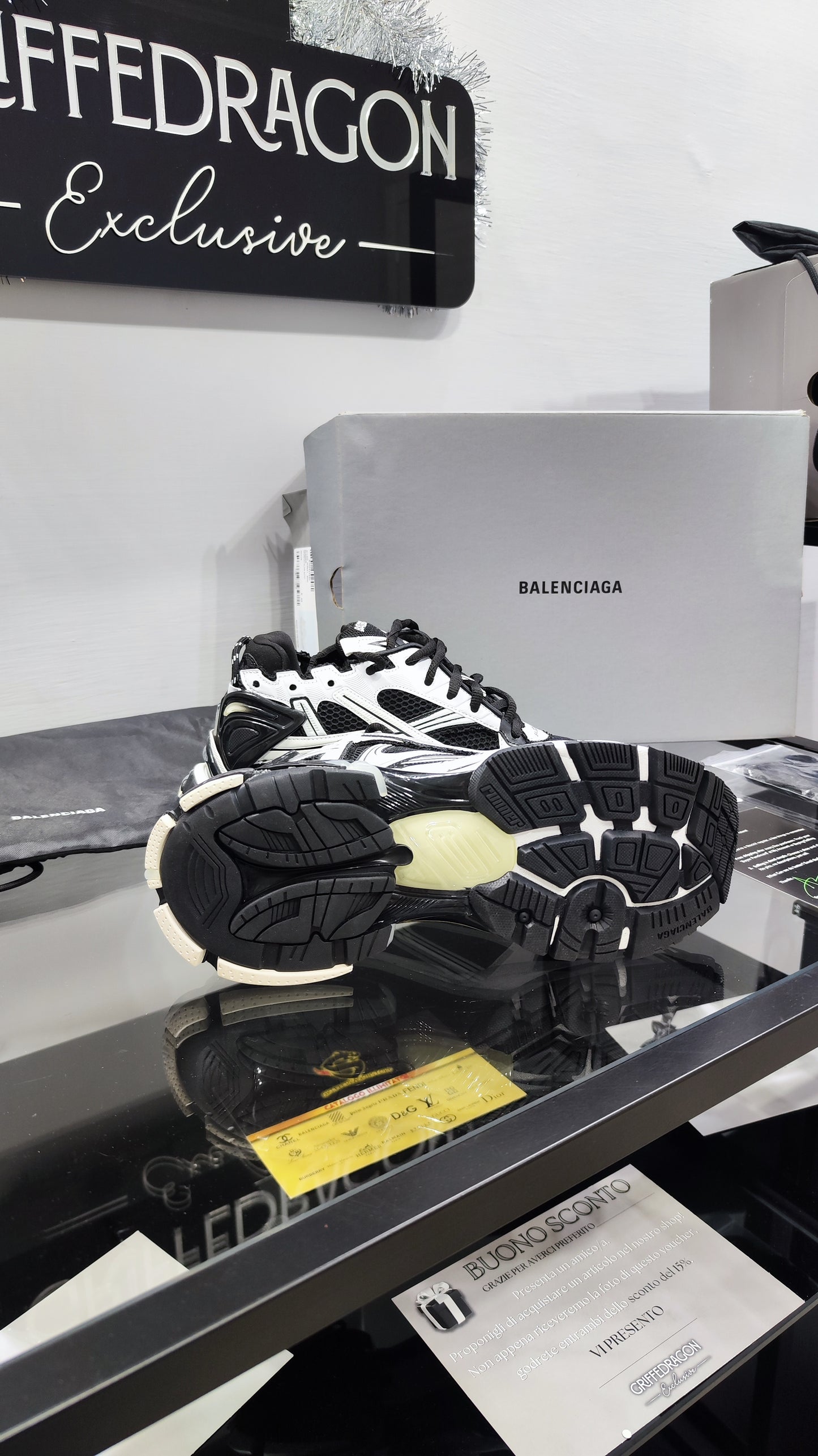 BALENCIAGA RUNNER BLACK WHITE