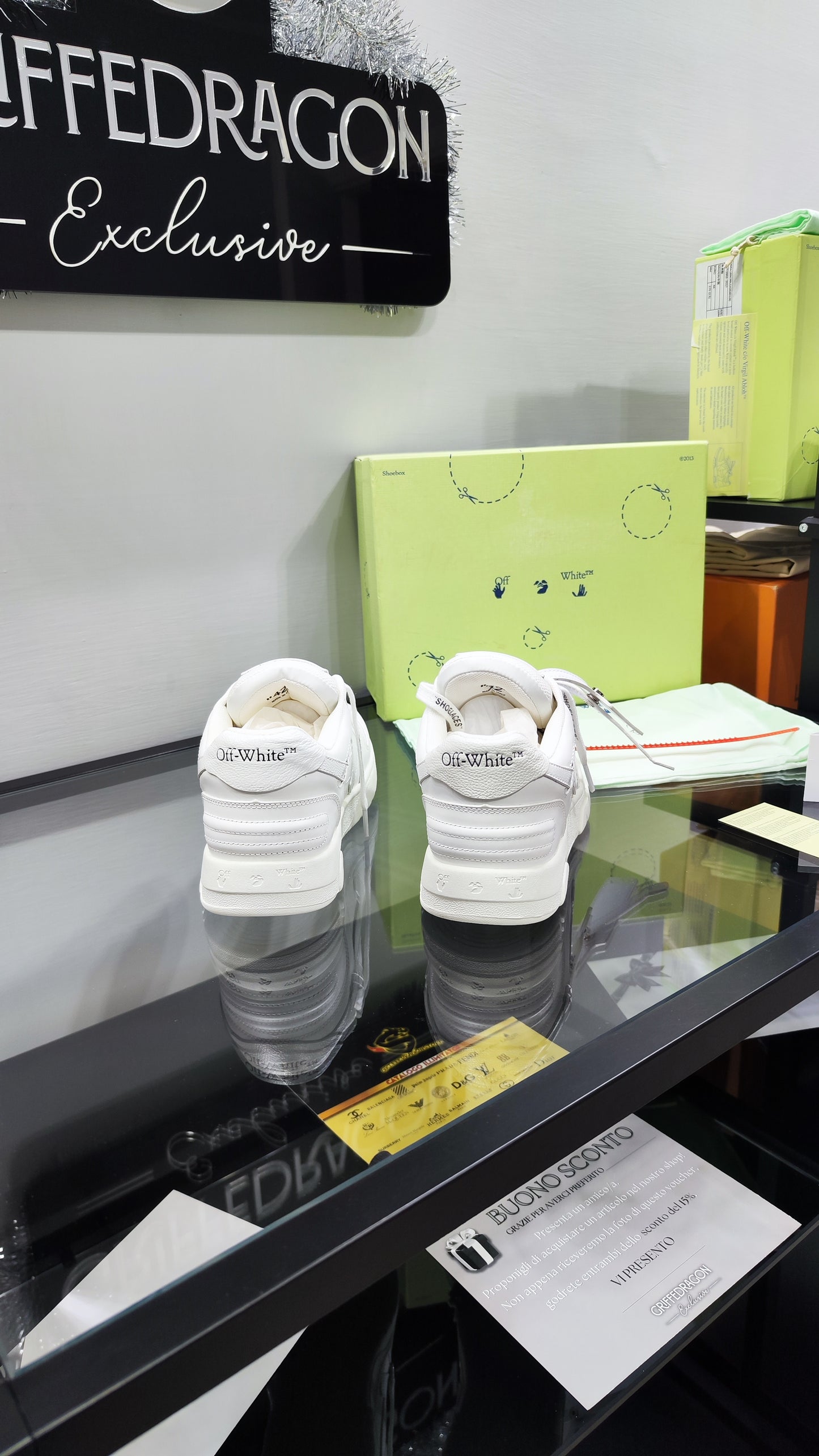 OFF-WHITE OUT OF OFFICE TOTAL WHITE