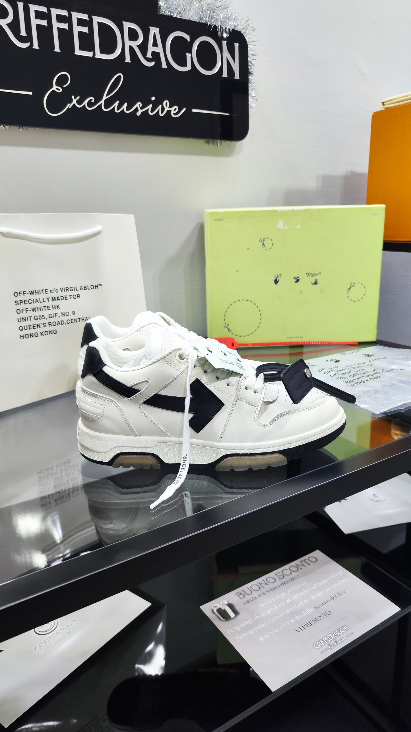 OFF-WHITE OUT OF OFFICE WHITE / BLACK