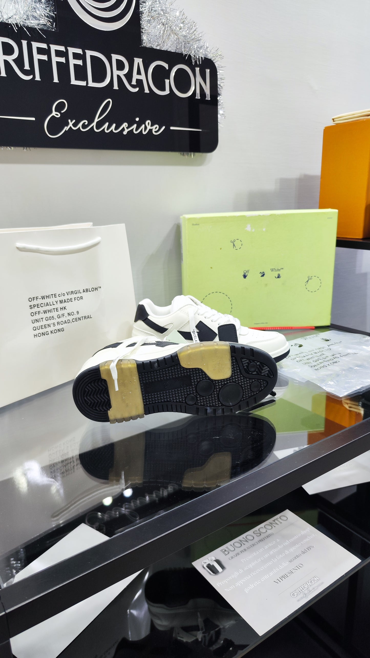 OFF-WHITE OUT OF OFFICE WHITE / BLACK