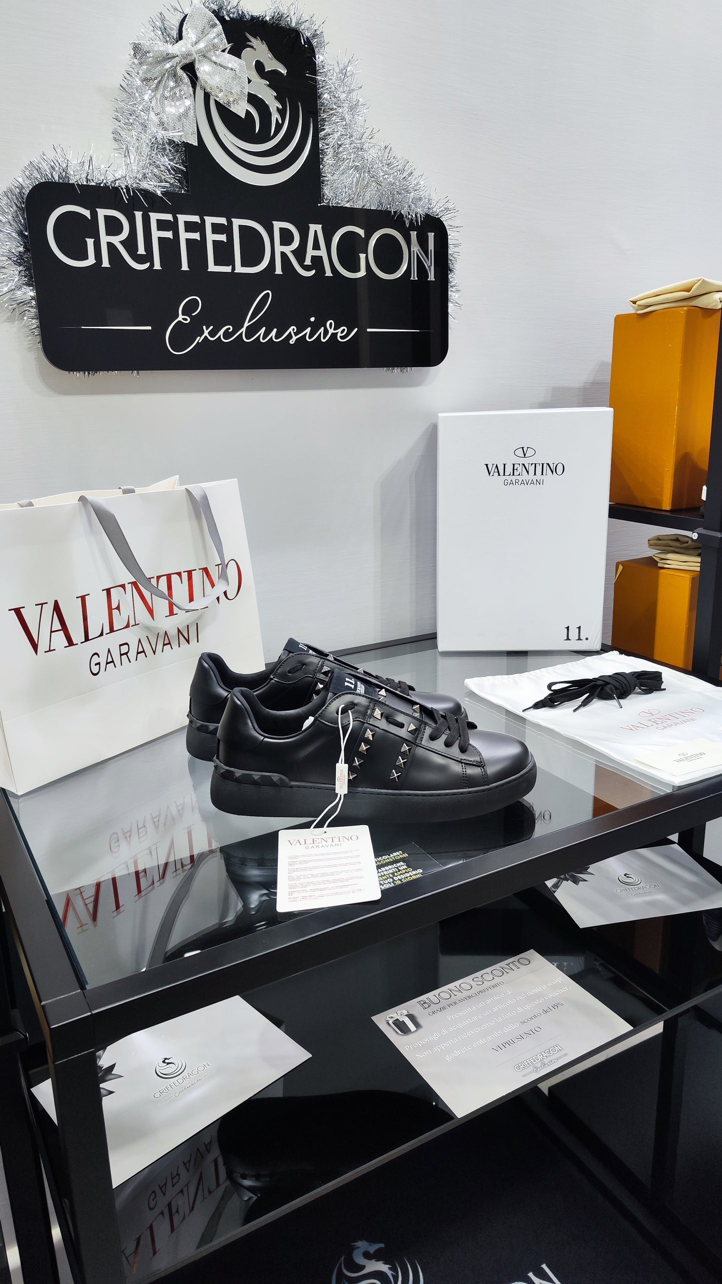 Valentino Sneaker "Rockstud" Total Black fascia Borchiata