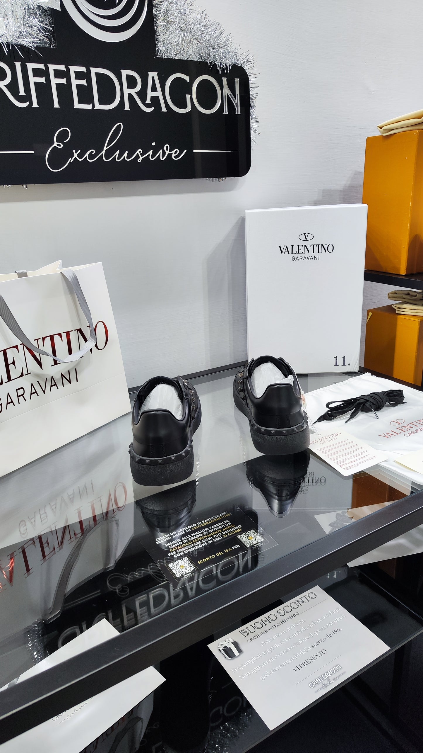 Valentino Sneaker "Rockstud" Total Black fascia Borchiata