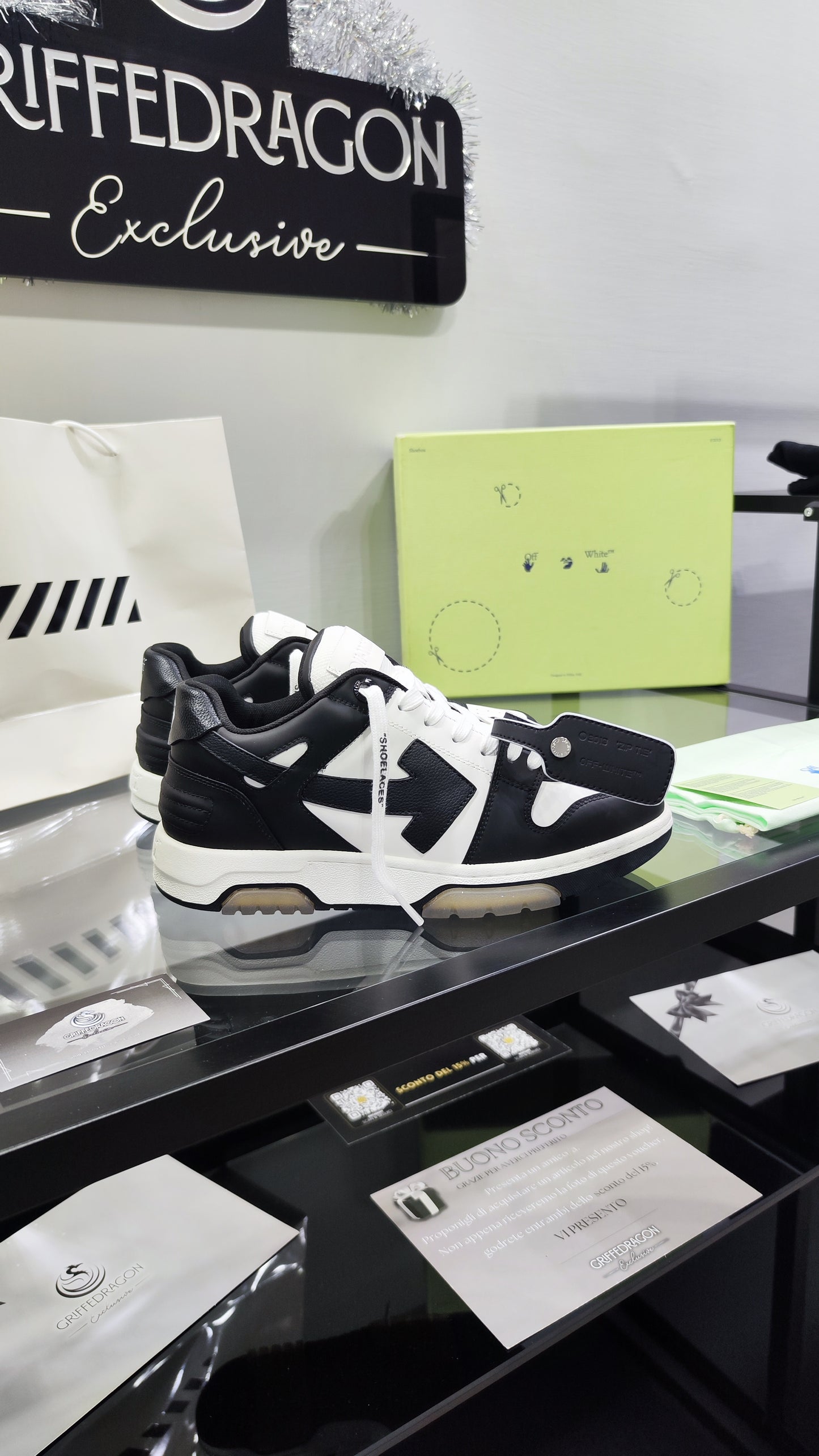 OFF-WHITE OUT OF OFFICE BLACK / WHITE