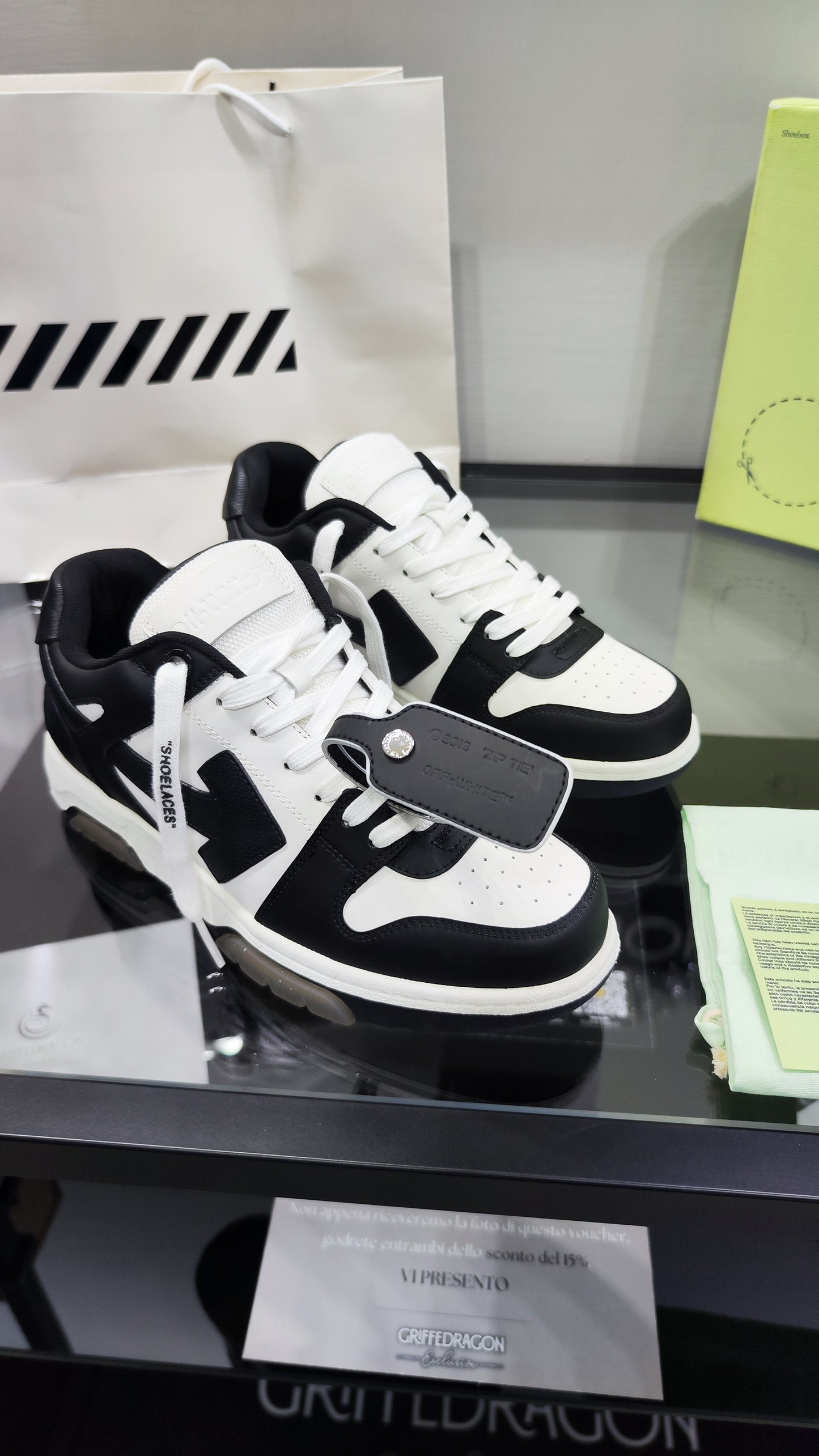 OFF-WHITE OUT OF OFFICE BLACK / WHITE