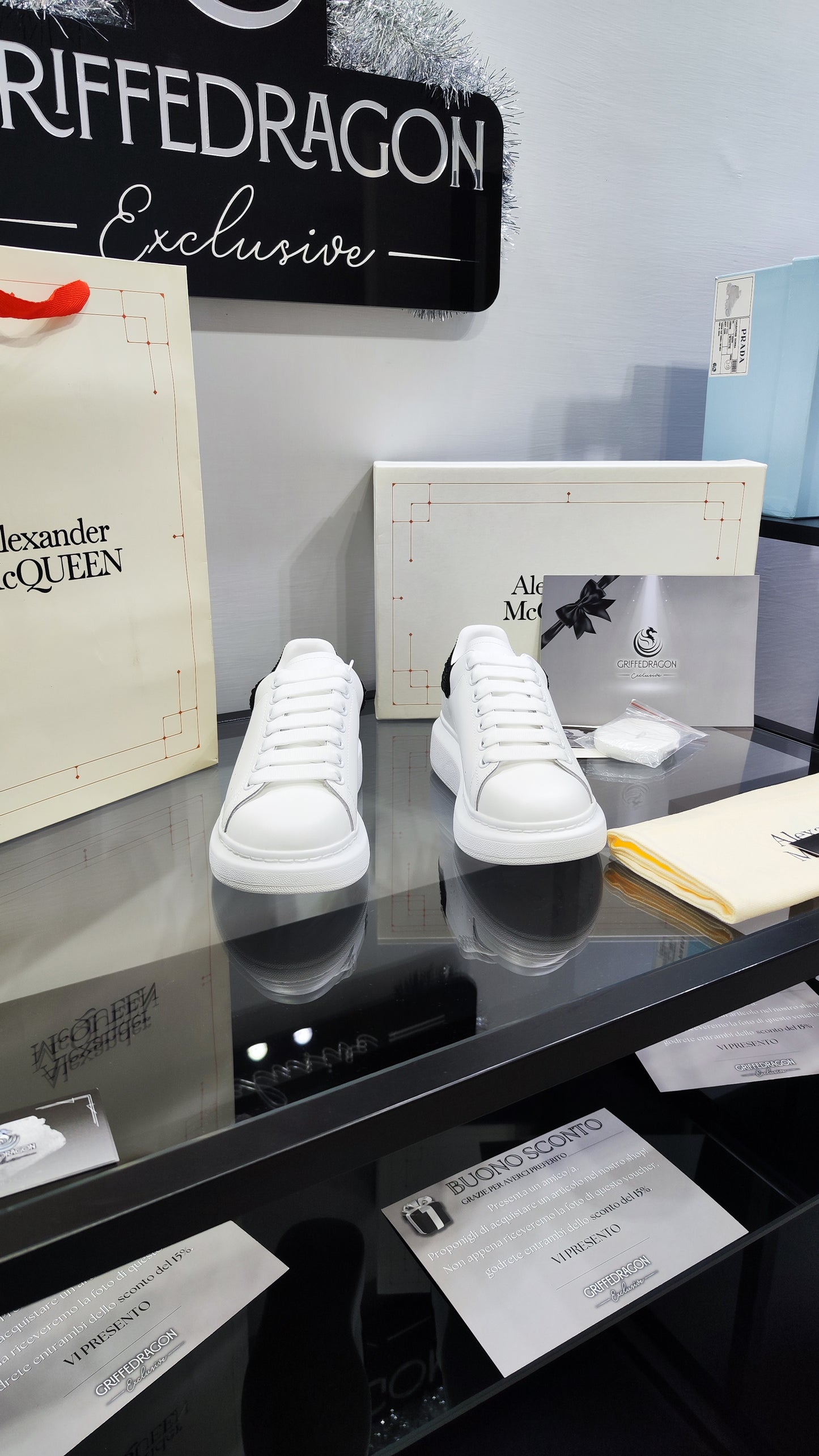 ALEXANDER MCQUEEN SNEAKER WHITE RETRO SWAROVSKI BLACK