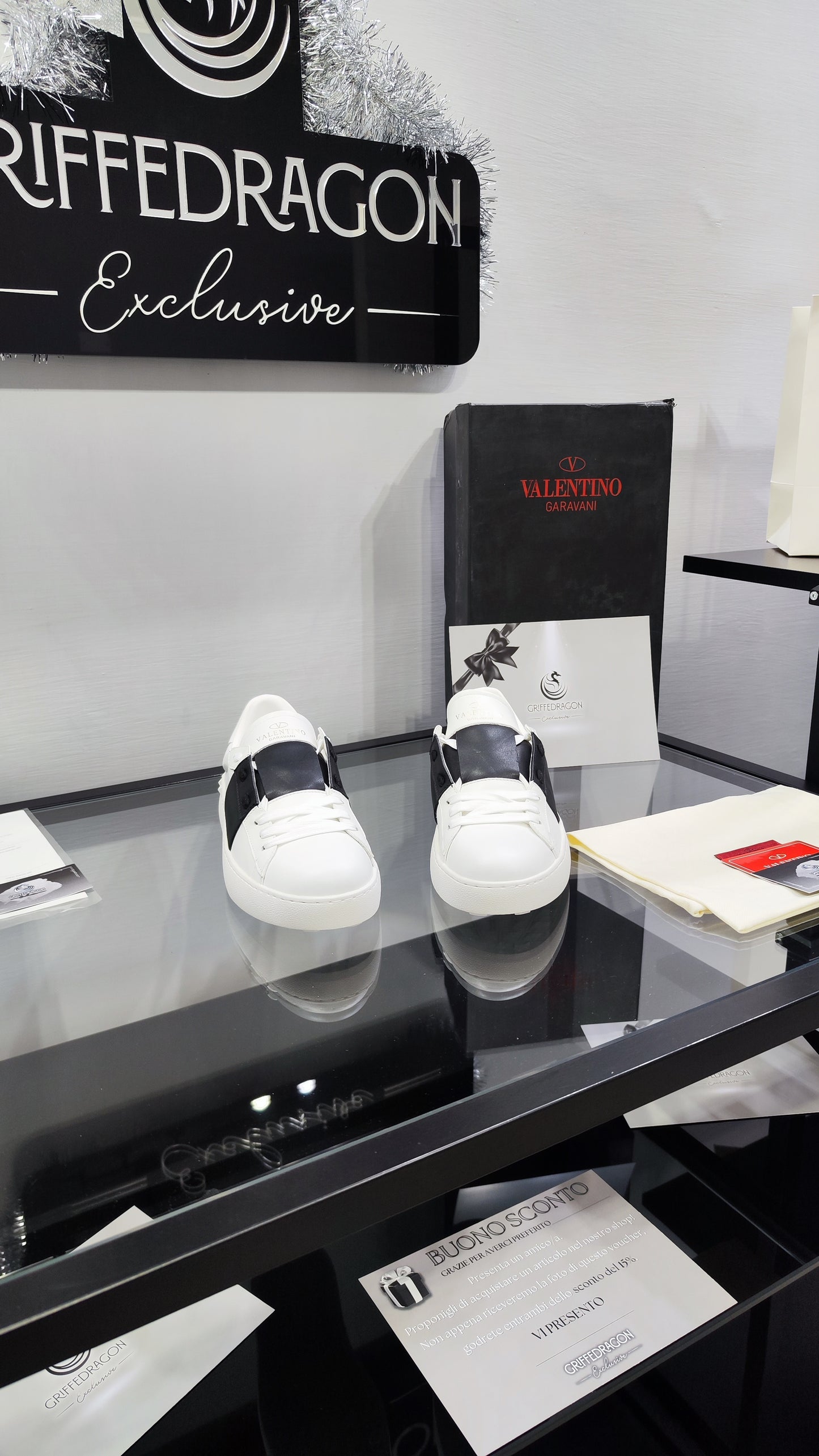 Valentino Sneaker "Open" Bianco fascia Nera