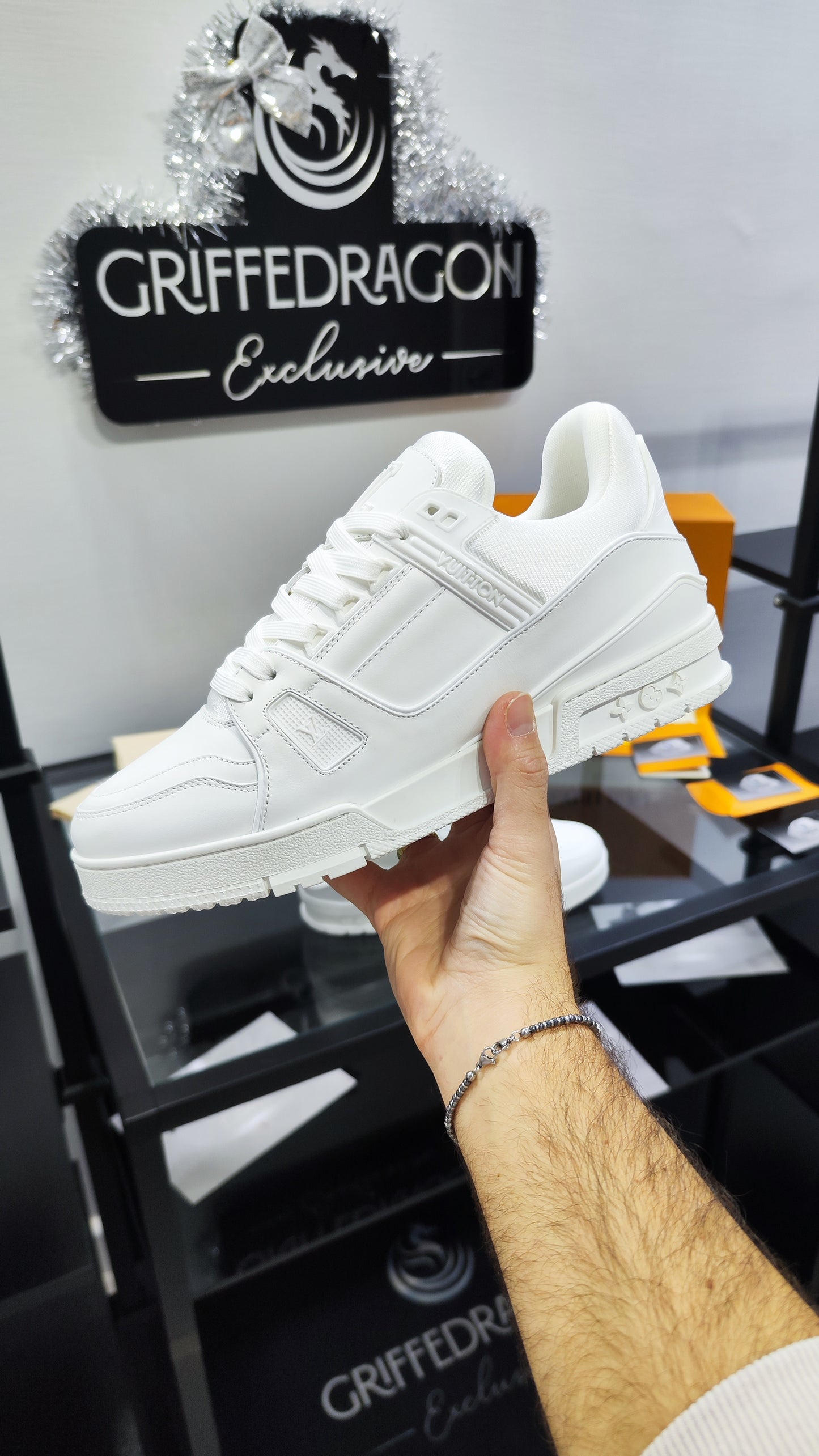 LOUIS VUITTON TRAINER TOTAL WHITE