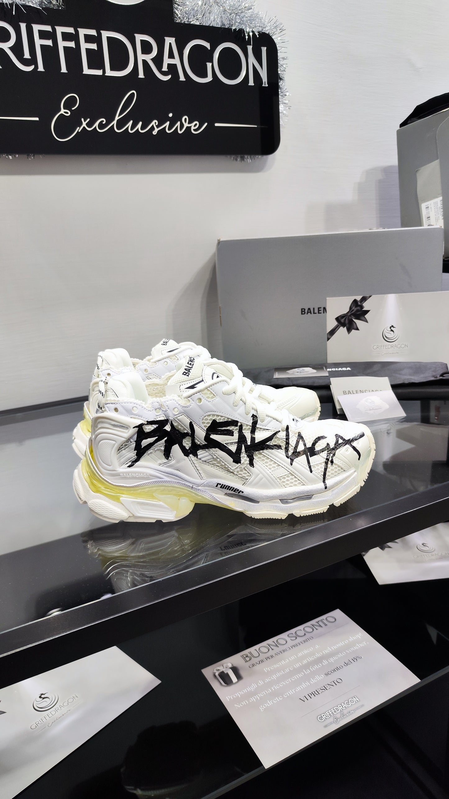 BALENCIAGA RUNNER WHITE GRAFFITI
