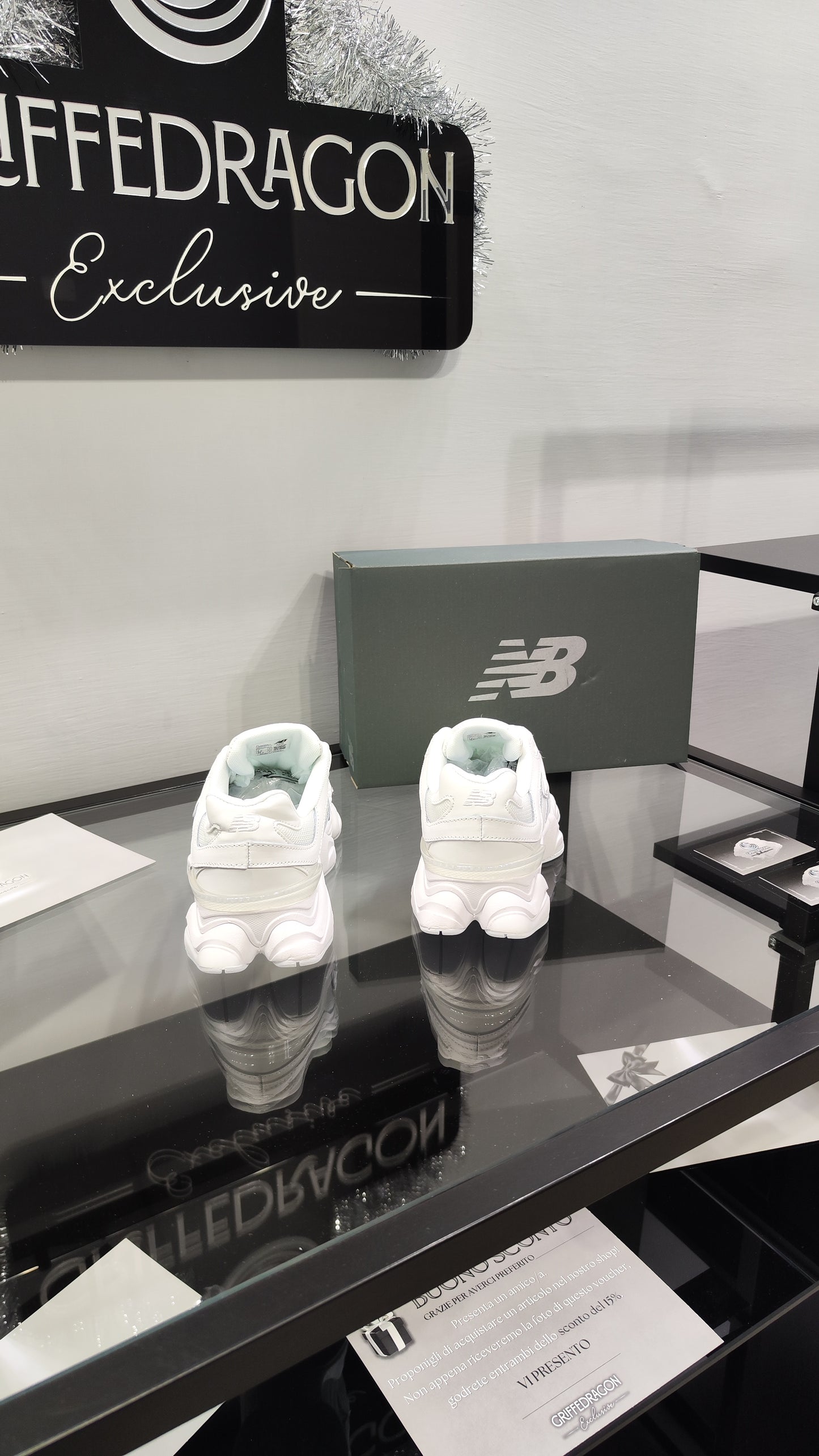 New Balance 9060 TOTAL WHITE