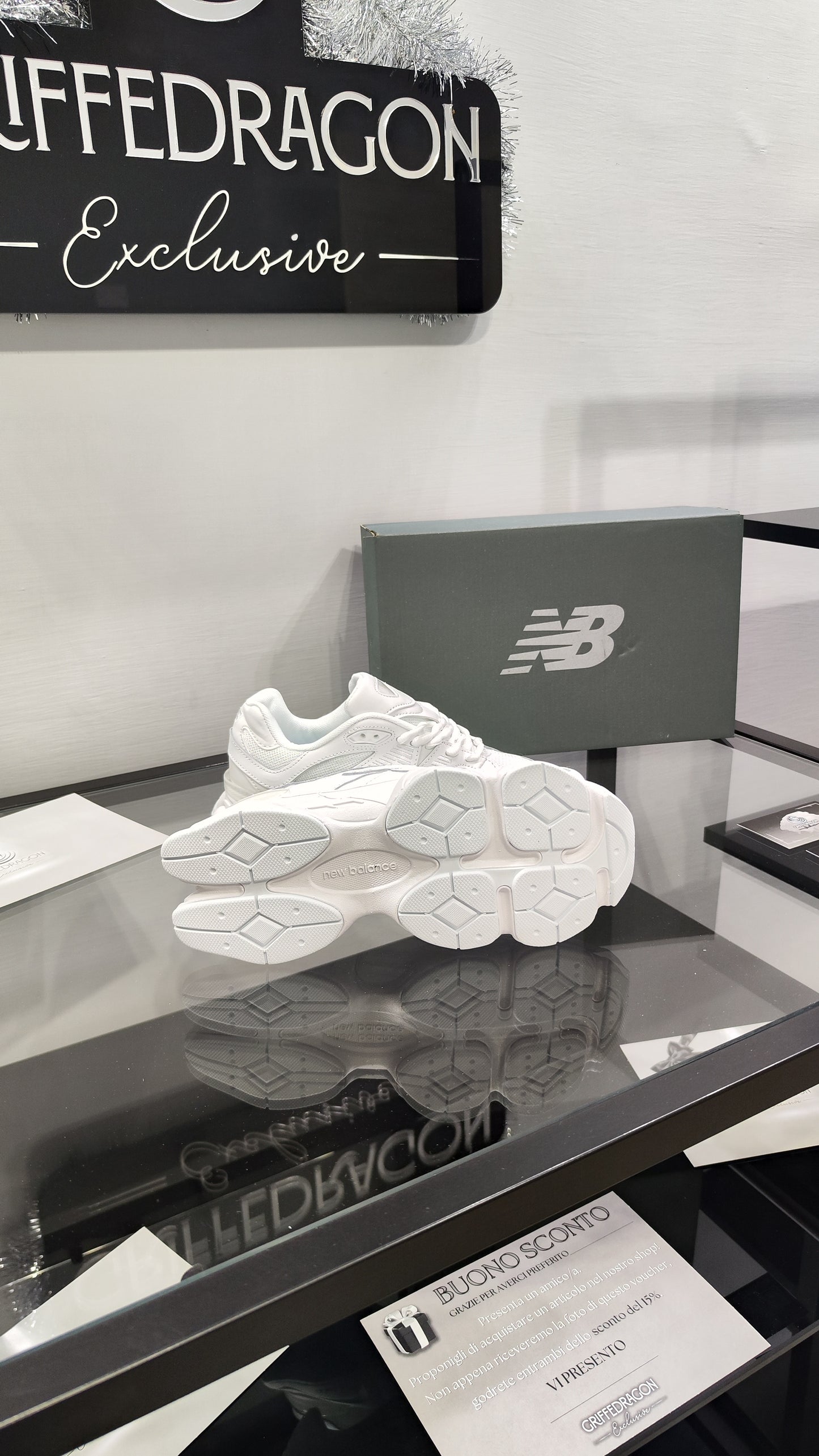 New Balance 9060 TOTAL WHITE