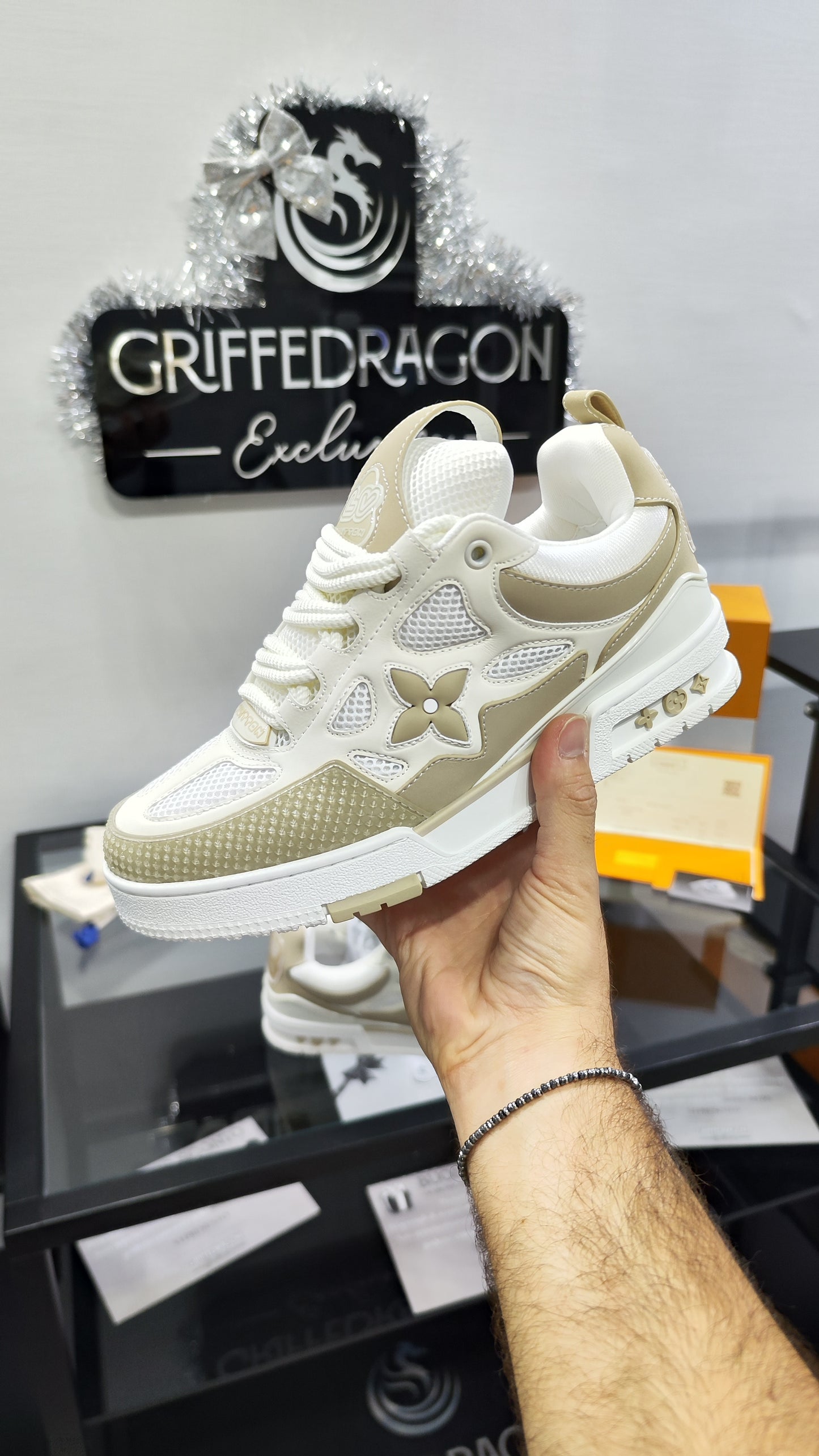 LOUIS VUITTON SKATE BEIGE