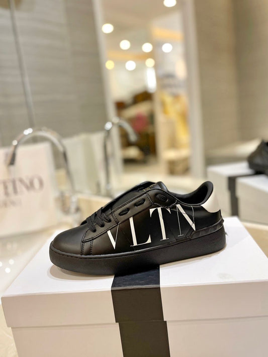 Valentino Sneaker "Open" Total Black logo VLTN